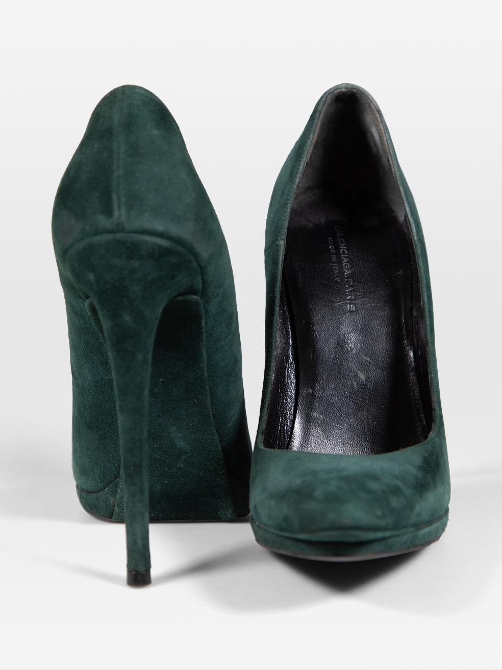 Balenciaga Green Pointed Toe Suede Pumps Size IT 38 Negro en venta