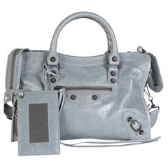 Balenciaga Graue „Agneau Arena“ Le City-Tasche mit silbernen Metallbeschlägen, klein