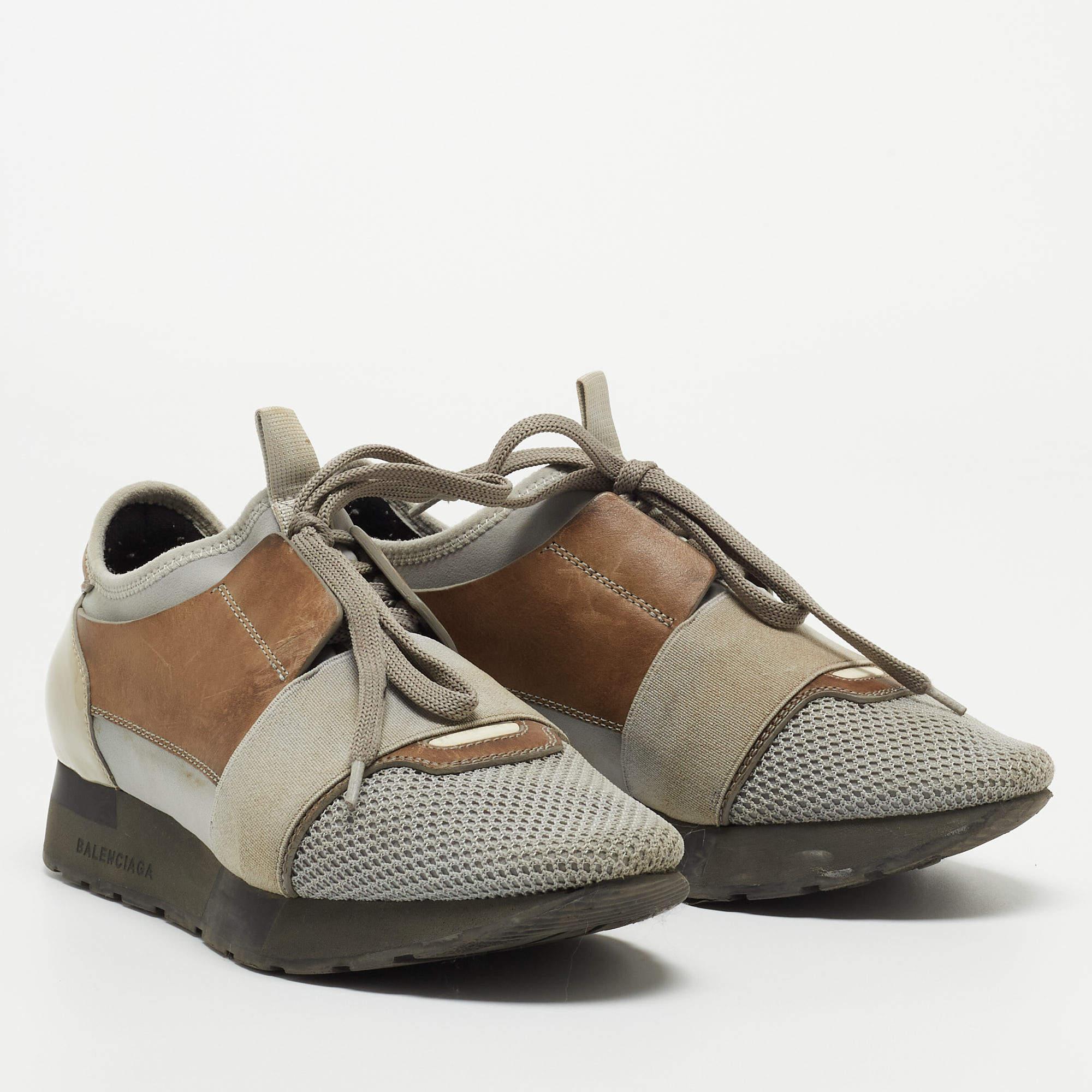Gris Balenciaga Grey/Brown Leather and Mesh Race Runner Sneakers Size 37 en vente