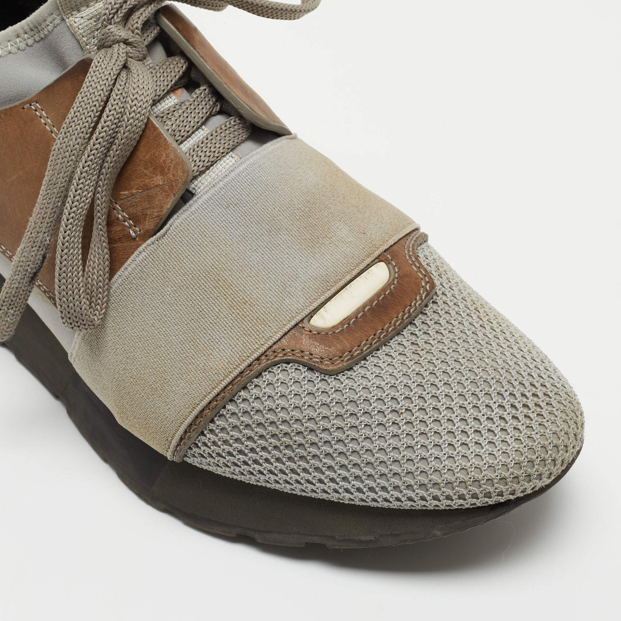 Balenciaga Grey/Brown Leather and Mesh Race Runner Sneakers Size 37 Bon état - En vente à Dubai, Al Qouz 2