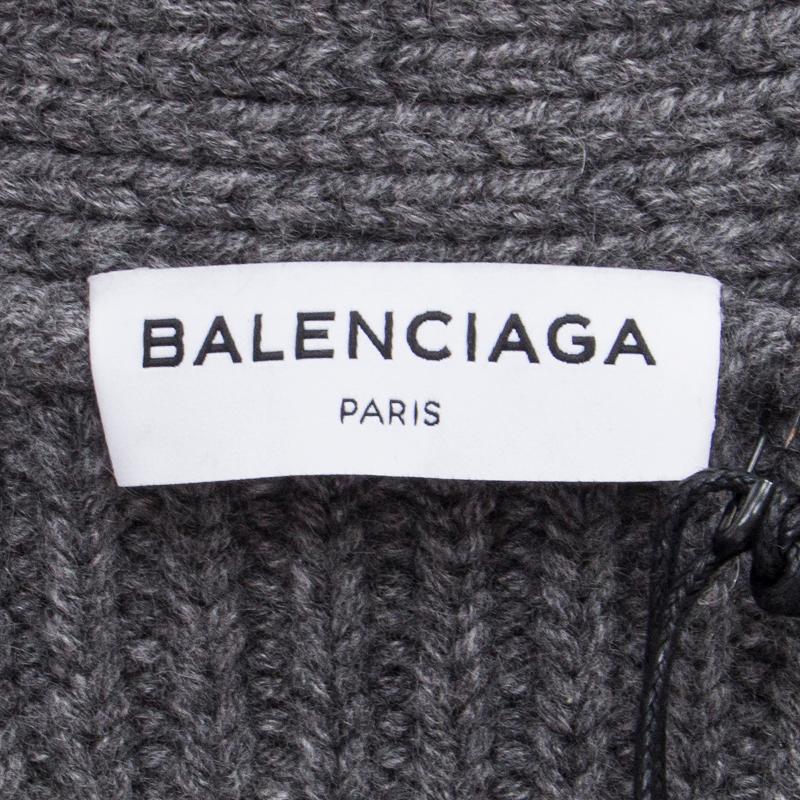 BALENCIAGA - Cardigan en maille de cachemire gris avec empiècement façon trapèze, taille 36 XS Pour femmes en vente