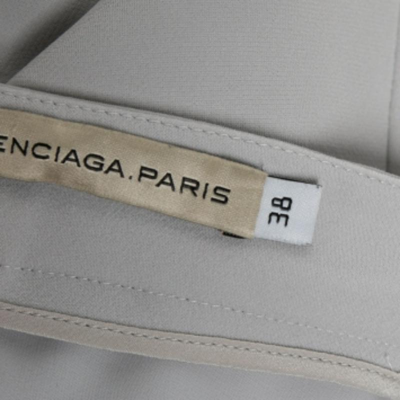 Gris Balenciaga Mini jupe plissée en crêpe gris M. en vente