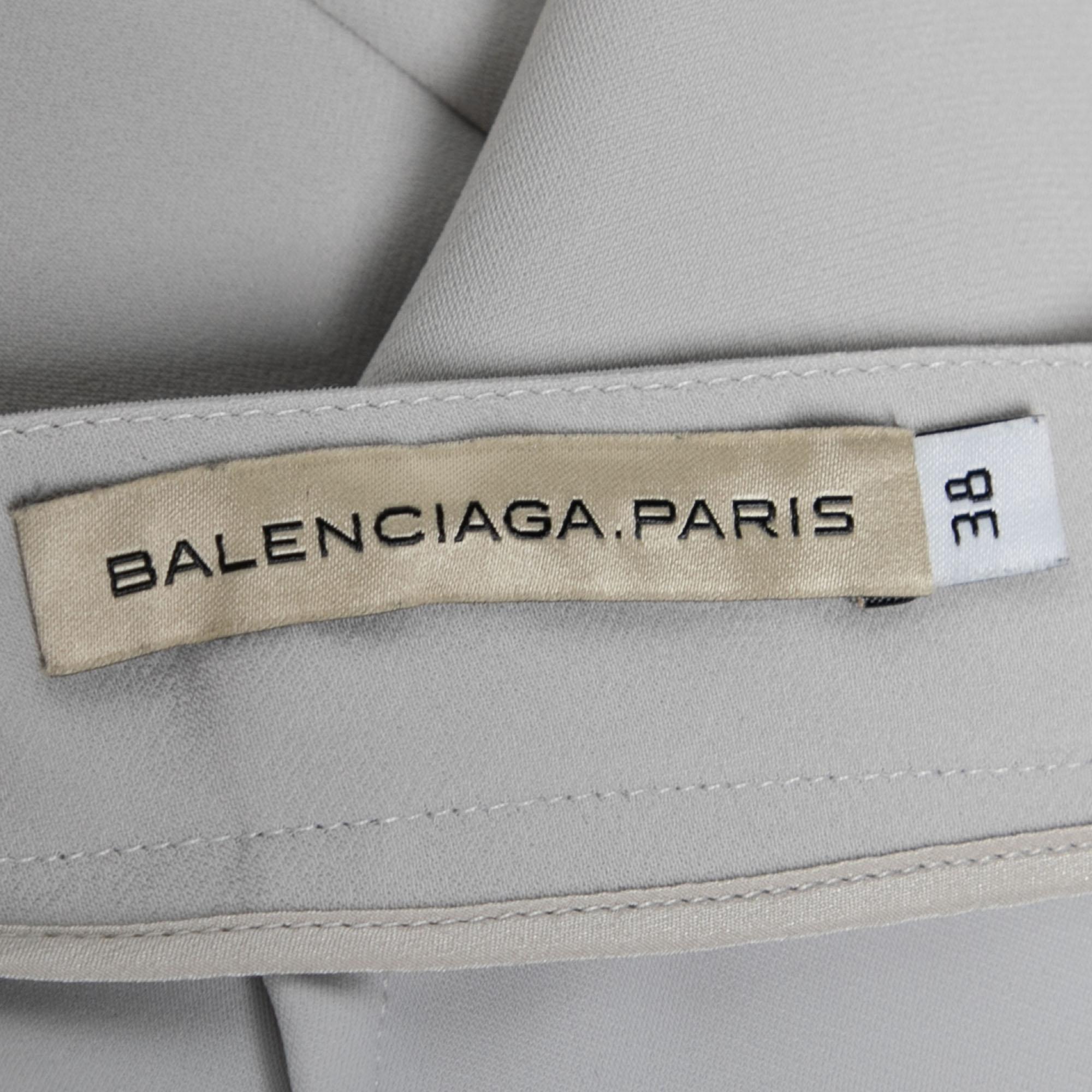 Plissee-Minirock aus grauem Krepp von Balenciaga, M im Zustand „Gut“ im Angebot in Dubai, Al Qouz 2