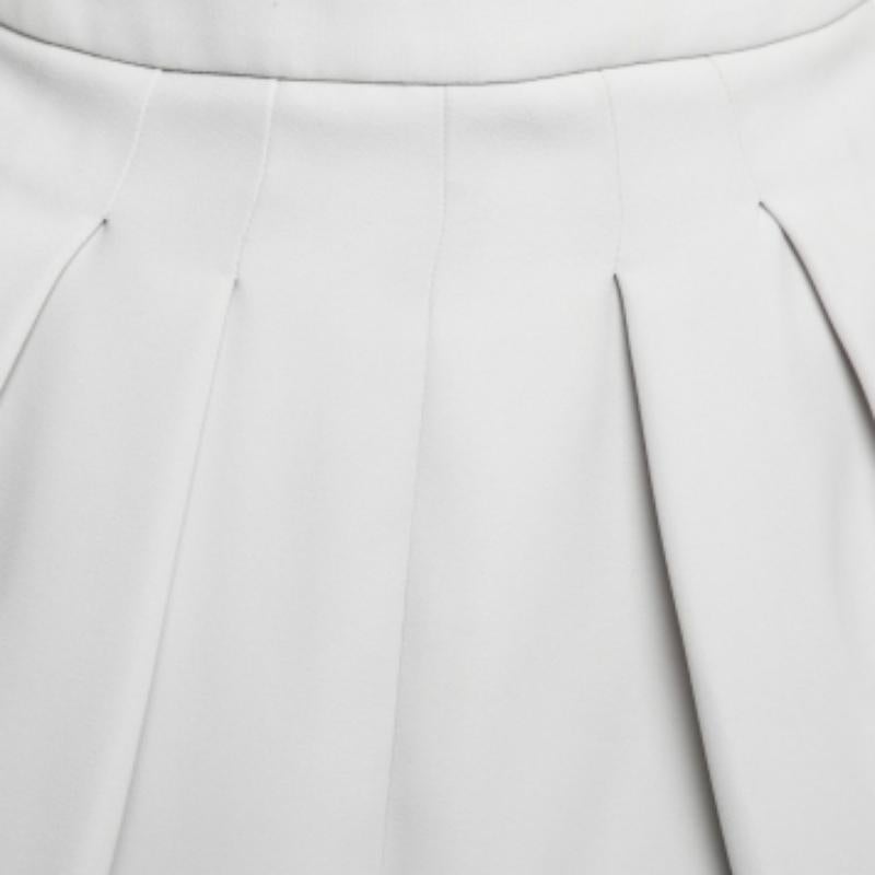 Balenciaga Mini jupe plissée en crêpe gris M. Pour femmes en vente