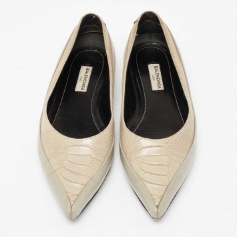 Women's Balenciaga Grey Croc Embossed And Leather Pointed Toe Ballet Flats Size 36 For Sale