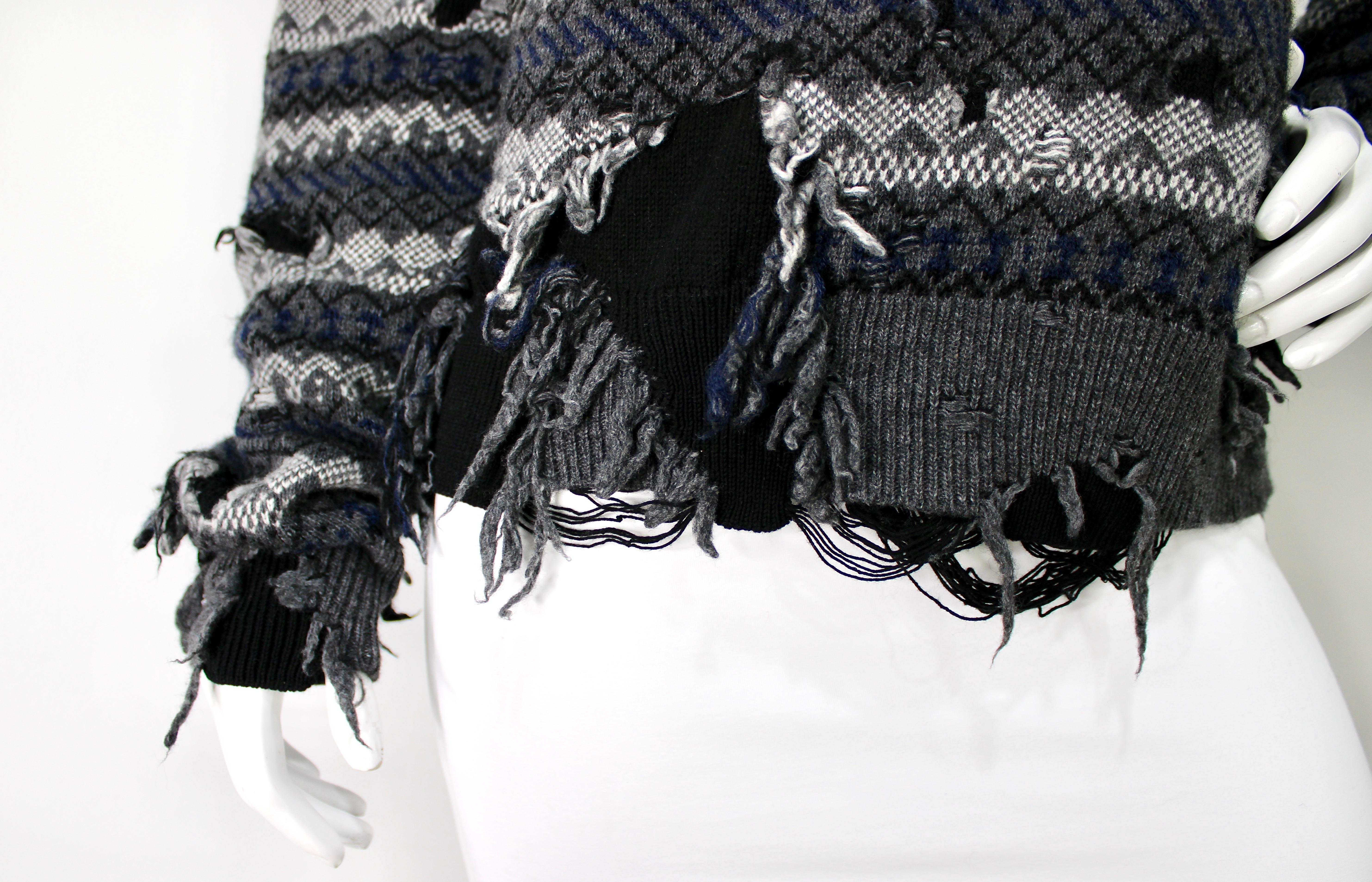 Noir Balenciaga Grey Destroyed Fair Isle Virgin Wool Blend Sweater (Pull en laine vierge) en vente