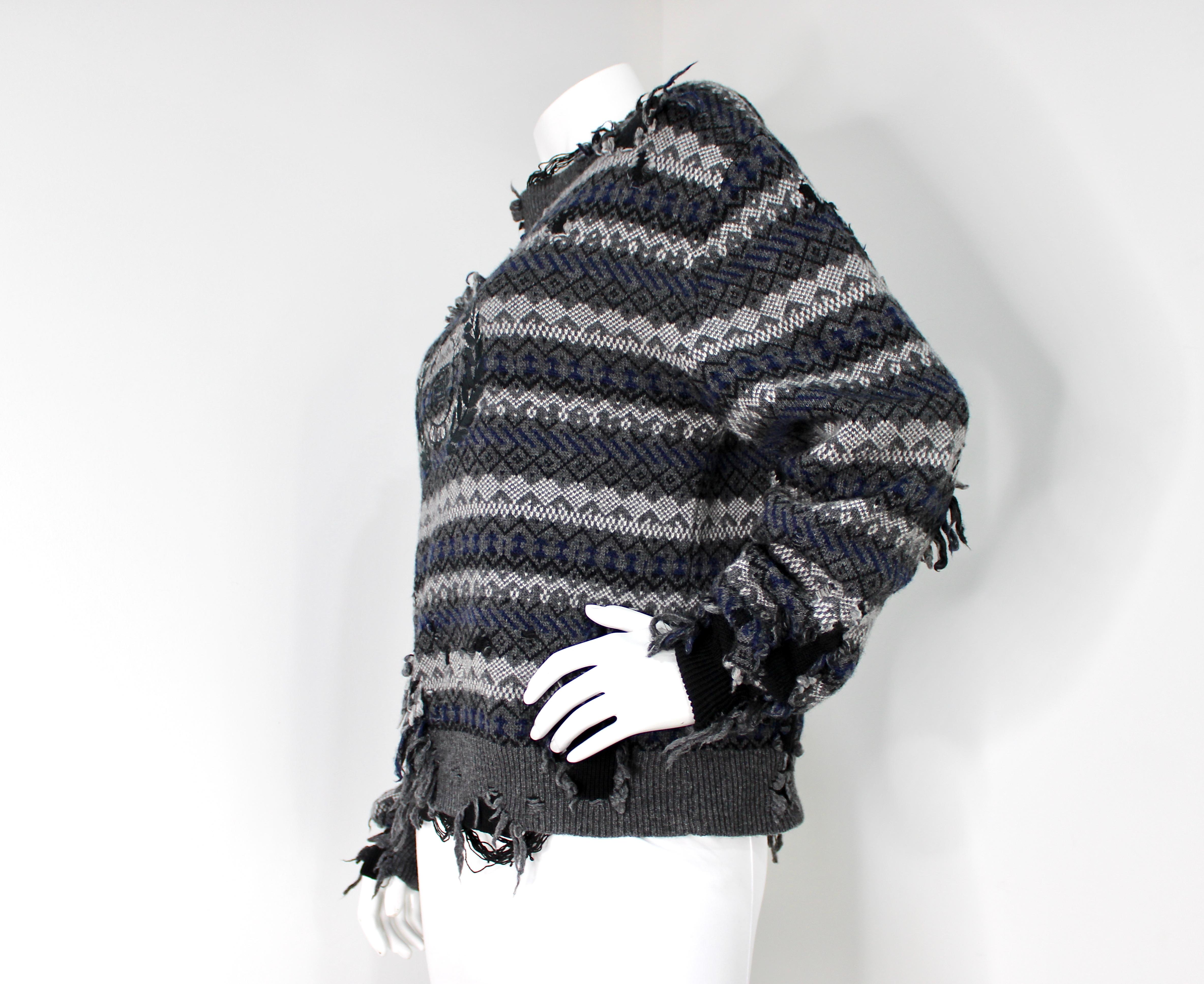 Balenciaga Grey Destroyed Fair Isle Virgin Wool Blend Sweater (Pull en laine vierge) Unisexe en vente