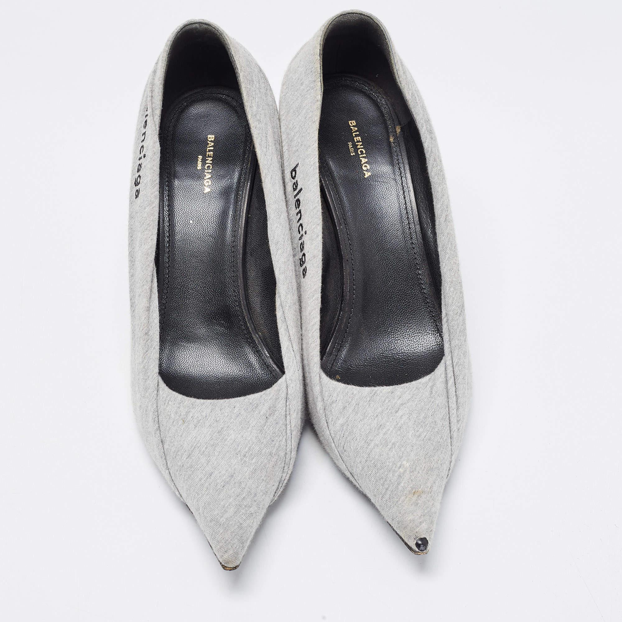 These timeless Balenciaga Knife pumps are meant to last you season after season. Crafted using grey fabric, they are designed with a sleek arch, pointed toes, and 9 cm heels.

Includes
Original Dustbag