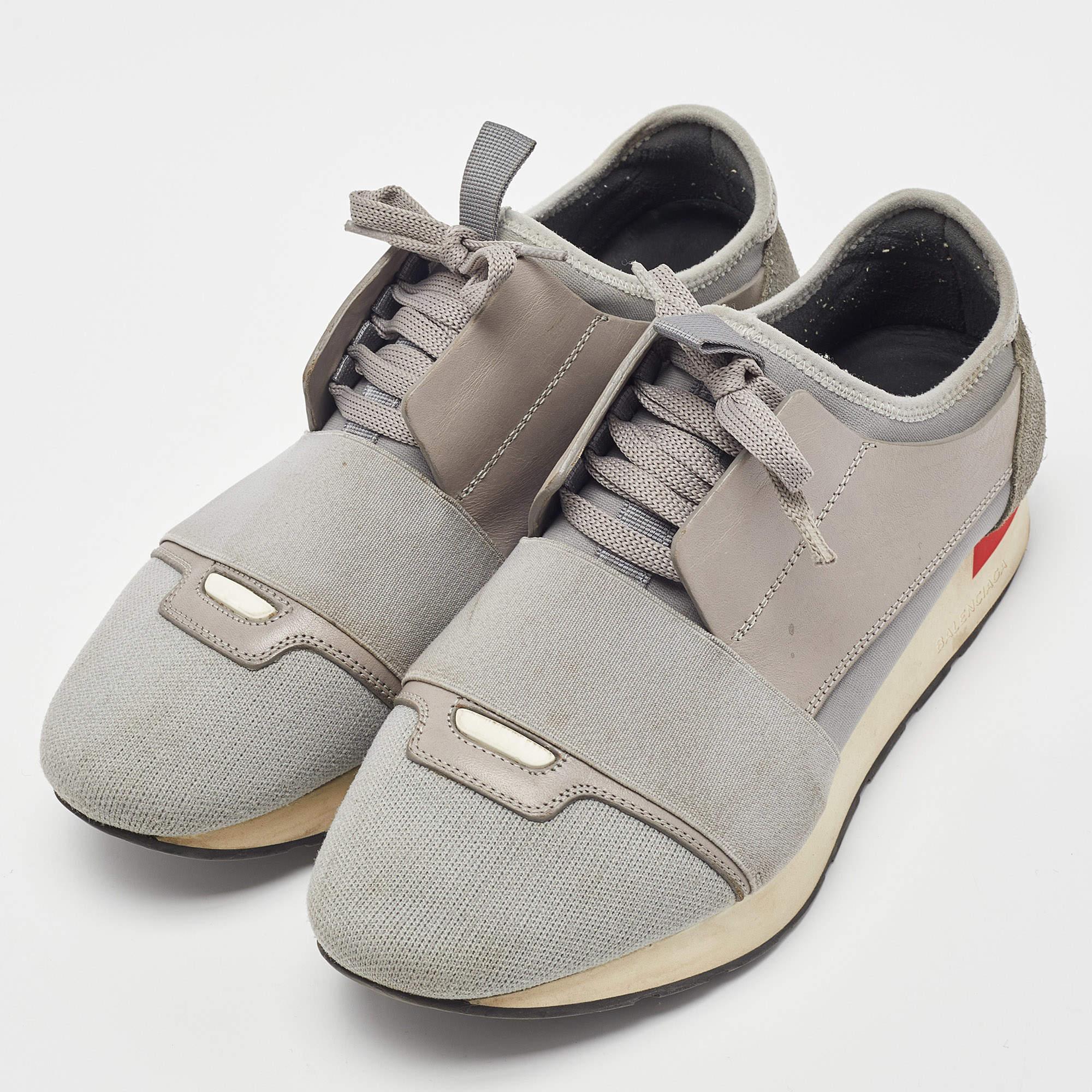Balenciaga Grey Leather and Knit Fabric Race Runner Sneakers Size 39 In Good Condition For Sale In Dubai, Al Qouz 2