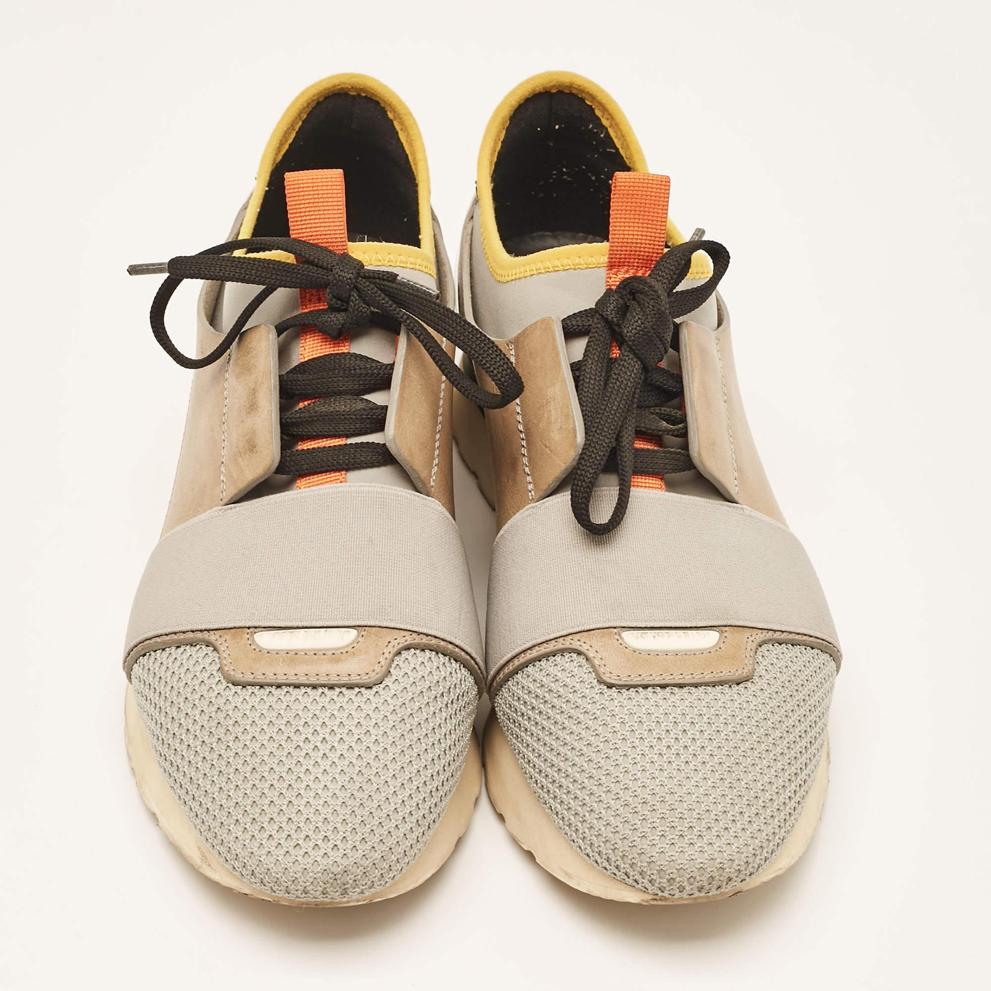 Balenciaga Zapatillas con cordones Race Runner de piel y malla grises Talla 39 Beige en venta