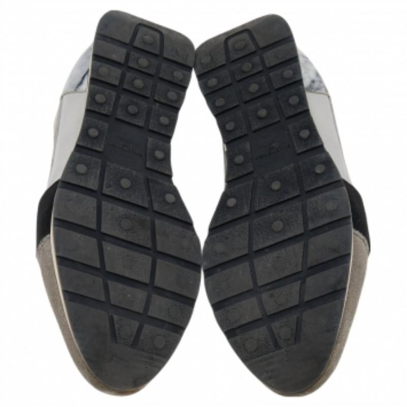 Baskets de course Balenciaga en cuir et daim gris, taille 39 en vente 2