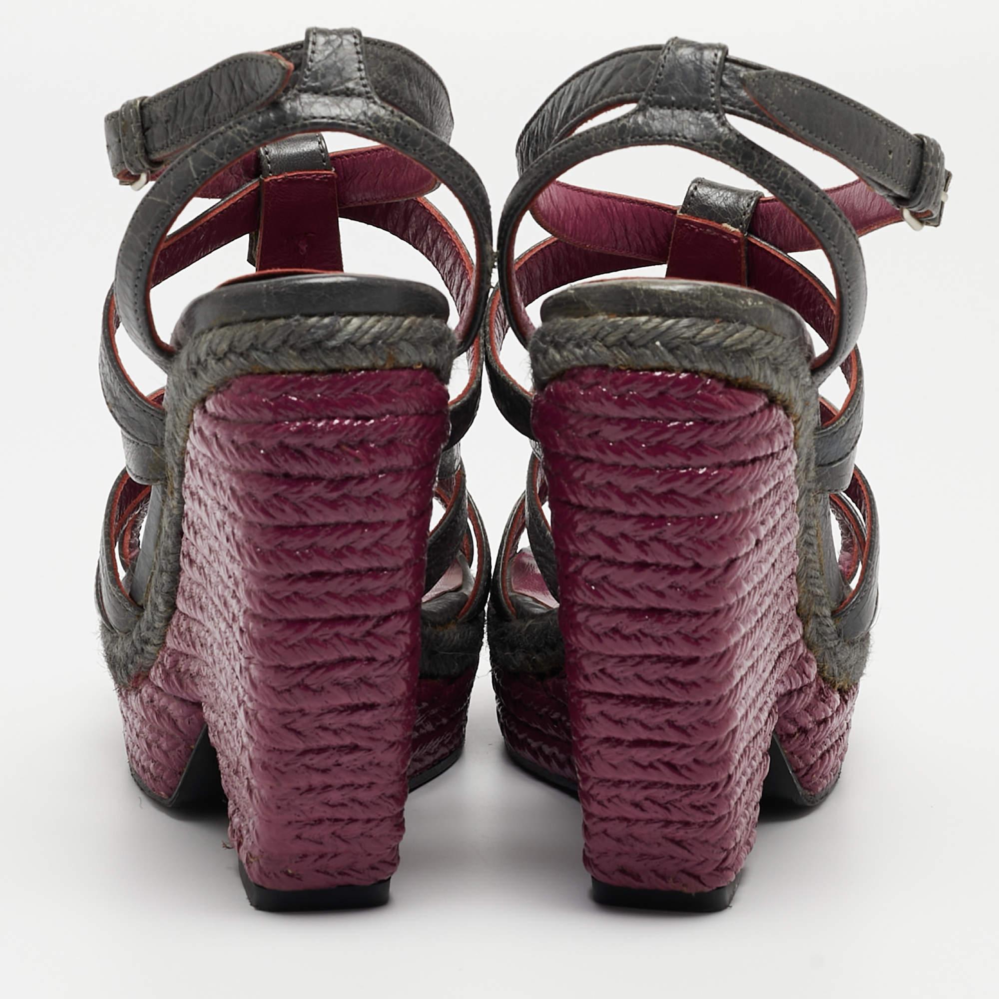 Donna Balenciaga Sandali con zeppa in pelle grigia taglia 38 in vendita