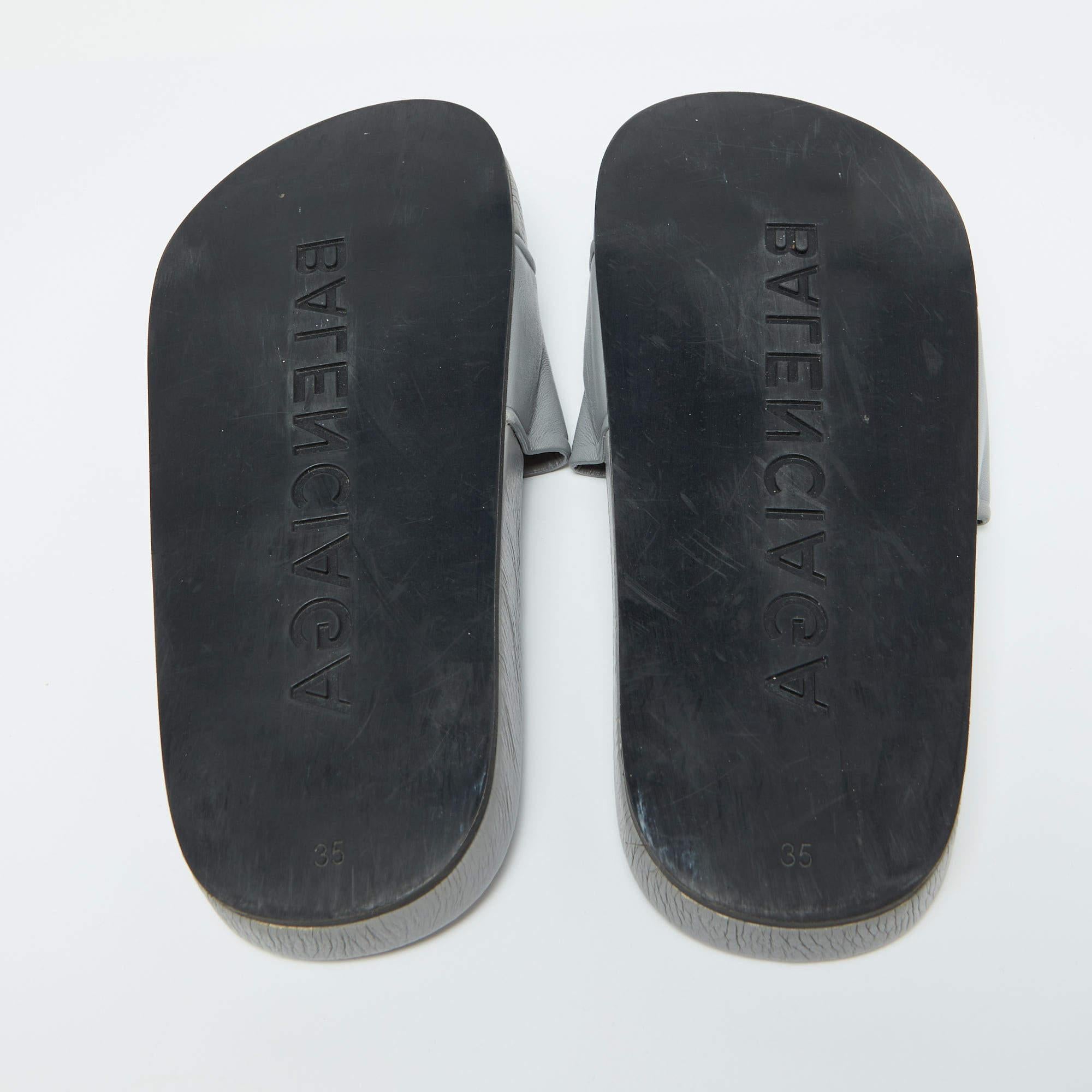 Balenciaga, pelle grigia, taglia 35, scivoli piatti in vendita 1