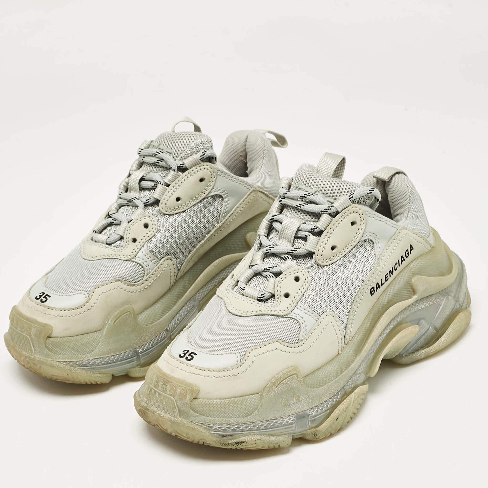 Upgrade your style with these Balenciaga sneakers. Meticulously designed for fashion and comfort theyre the ideal choice for a trendy and comfortable stride.
