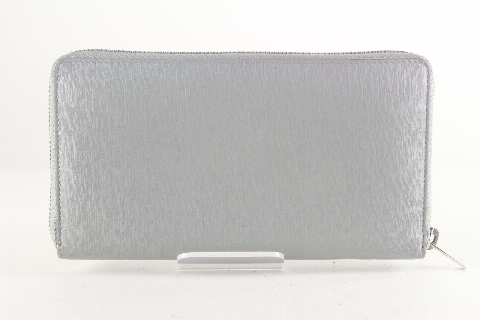Balenciaga Portafoglio con zip in pelle grigia 1BAL726K in vendita 6