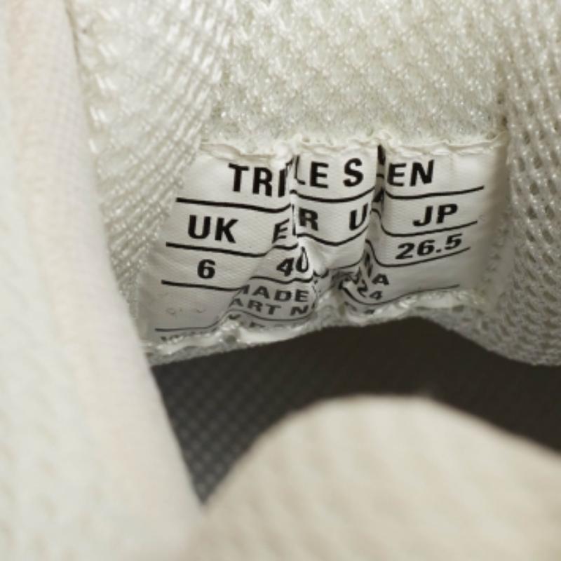 Beige Balenciaga - Maglia grigia e  Sneakers Triple S in ecopelle taglia 40 in vendita