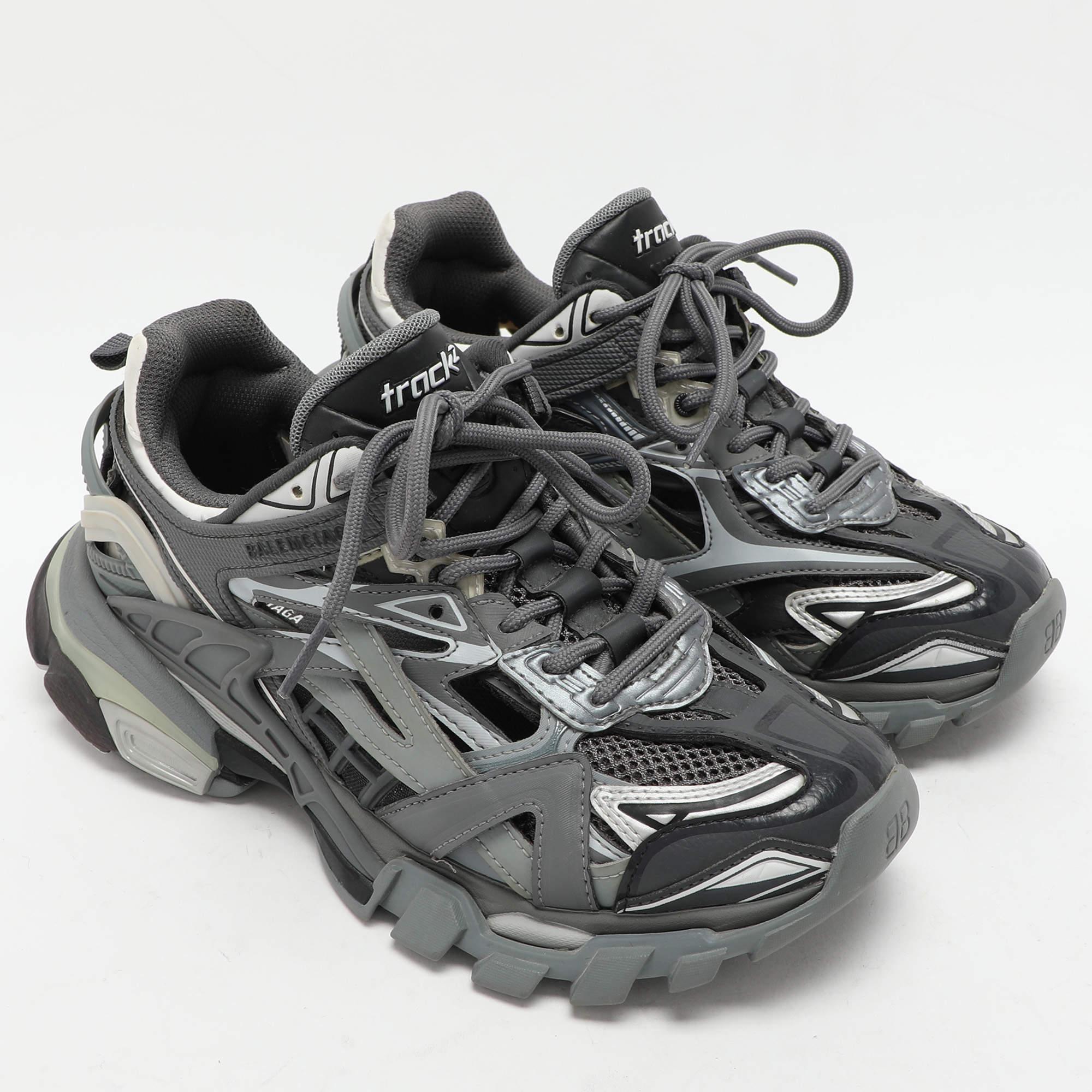 Balenciaga Grey Mesh and Rubber Track Low Top Sneakers Size 37 In Good Condition In Dubai, Al Qouz 2