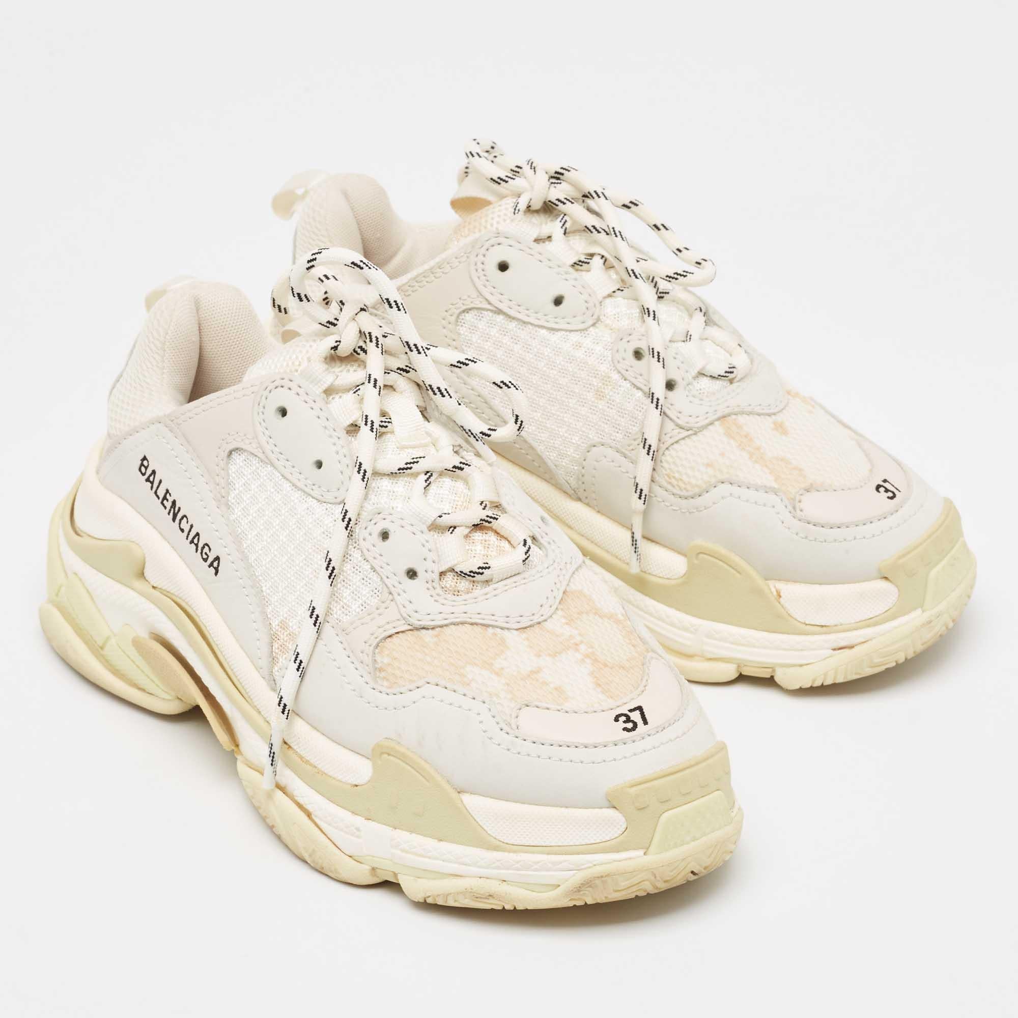 Beige Balenciaga Grey Nubuck and Mesh Triple S Sneakers Size 37 For Sale