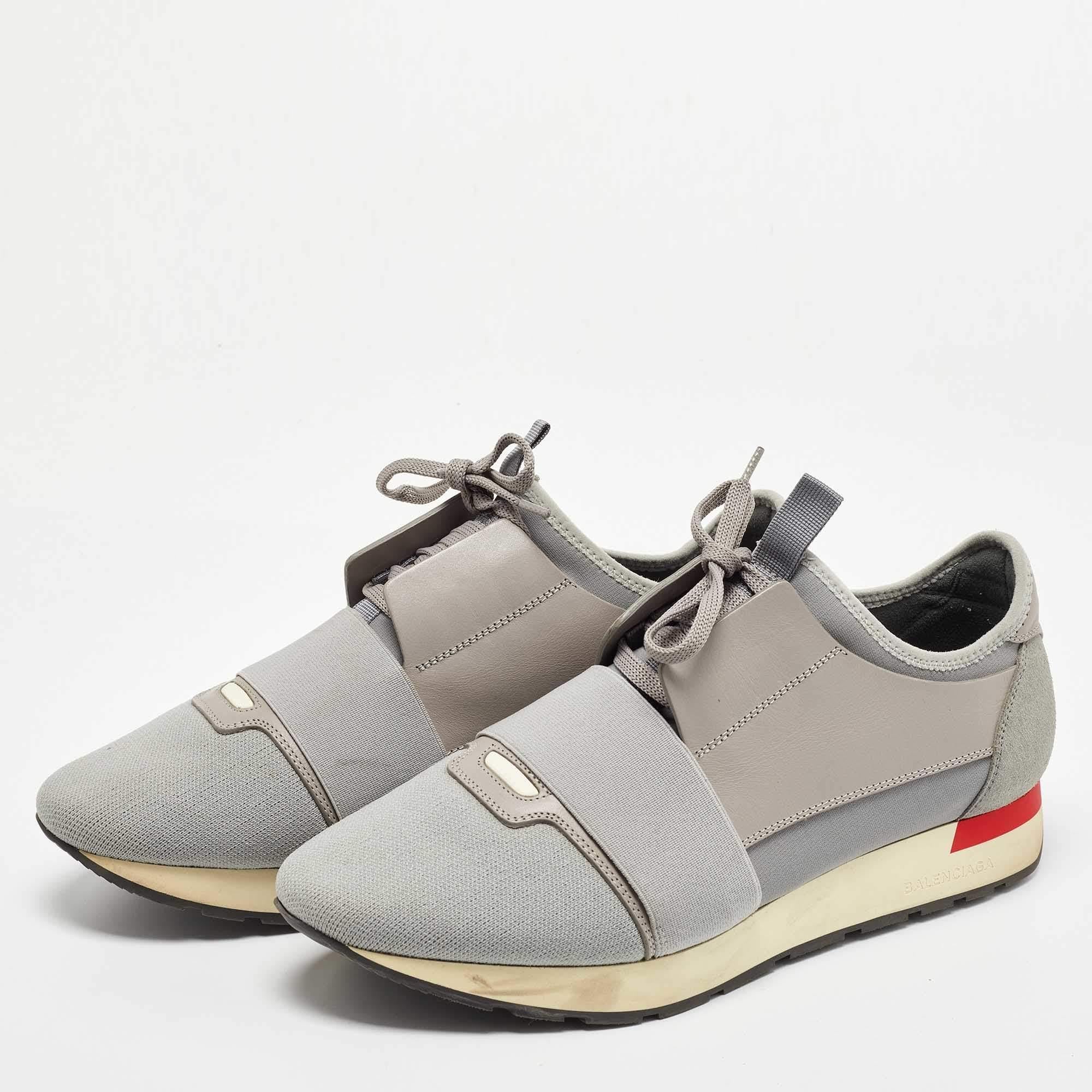 Coming in a classic silhouette, these designer sneakers are a seamless combination of luxury, comfort, and style. These sneakers are finished with signature details and comfortable insoles.