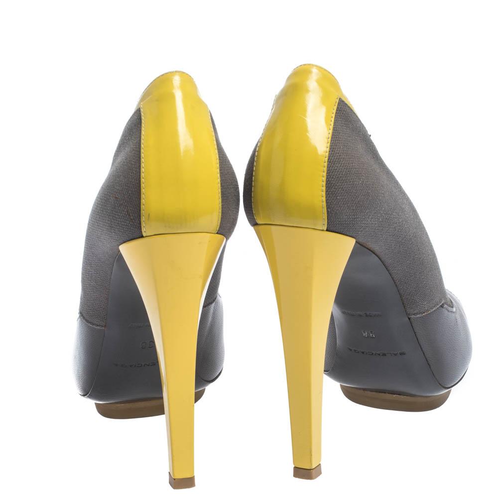 Balenciaga Grey/Yellow Canvas and Leather Peep Toe Pumps Size 38 In Good Condition In Dubai, Al Qouz 2
