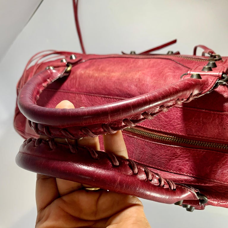 Hand Bag The Twiggy Reds Leather, Made in Italy, Shoulder Bag at 1stDibs | balenciaga italy, balenciaga bag made in italy, balenciaga in italy
