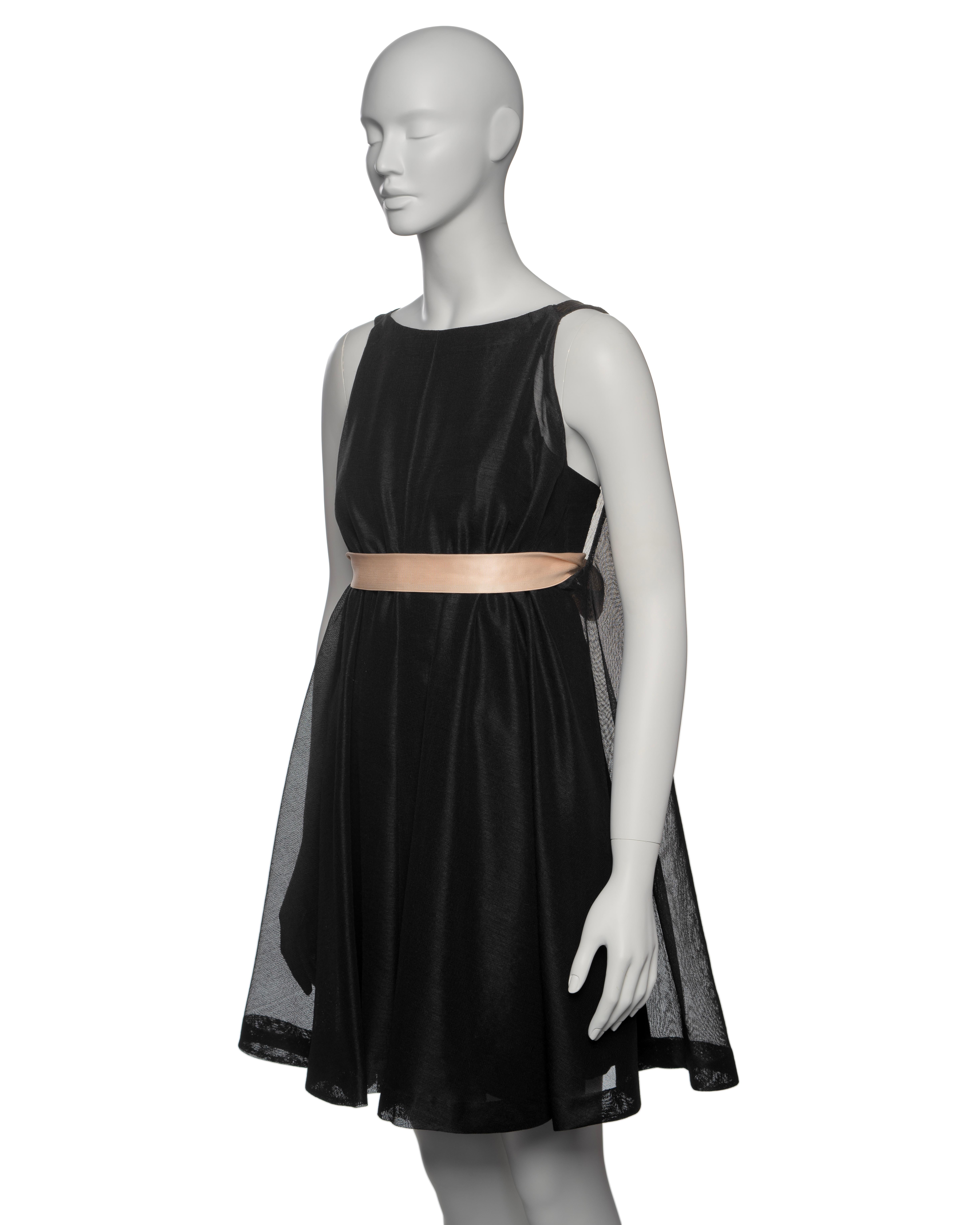 Donna Abito Baby Doll nero con fiocco in seta rosa nudo di Balenciaga Haute Couture, FW 1967 in vendita
