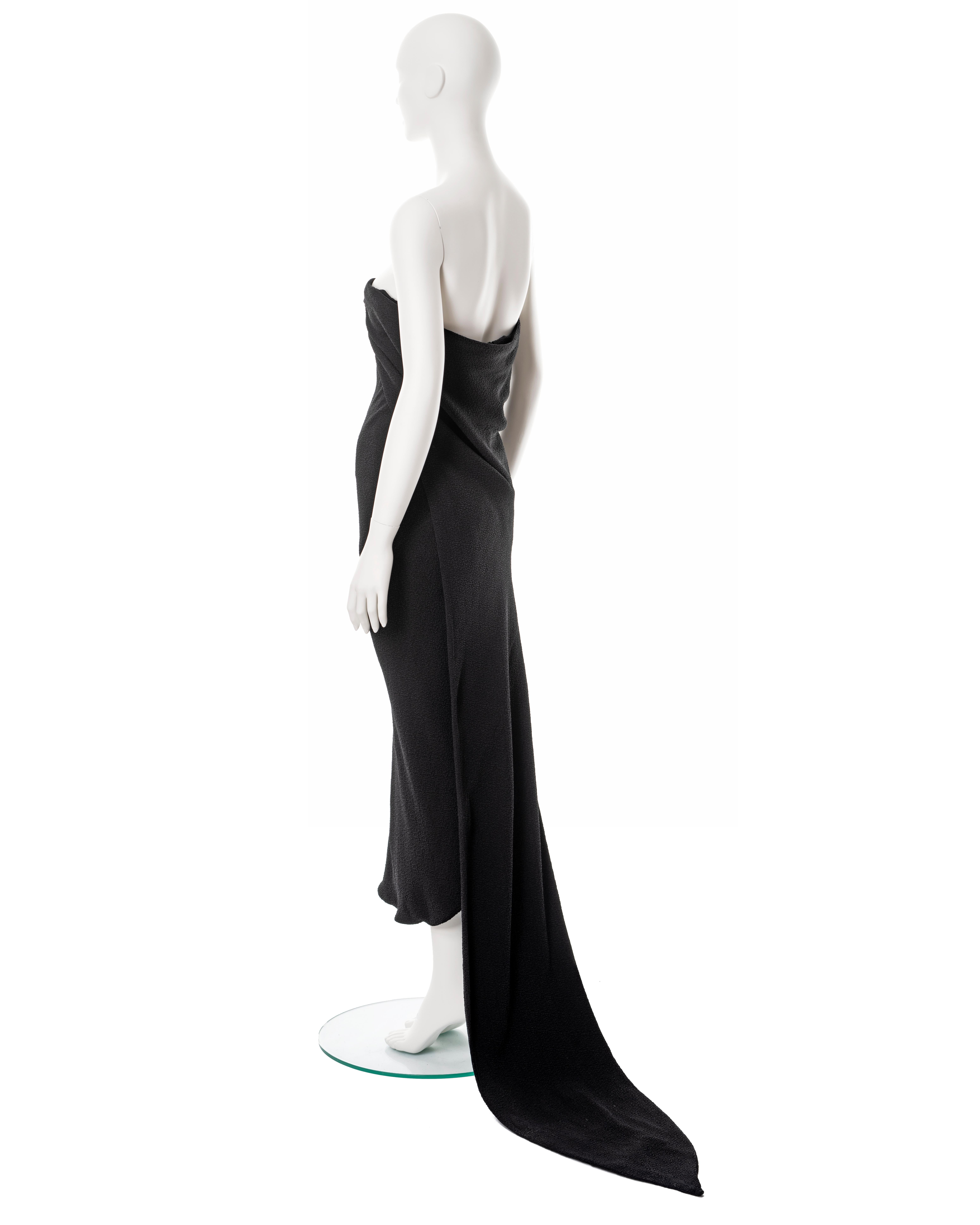 Balenciaga Haute Couture black silk crêpe evening dress with train, fw 1960 For Sale 6