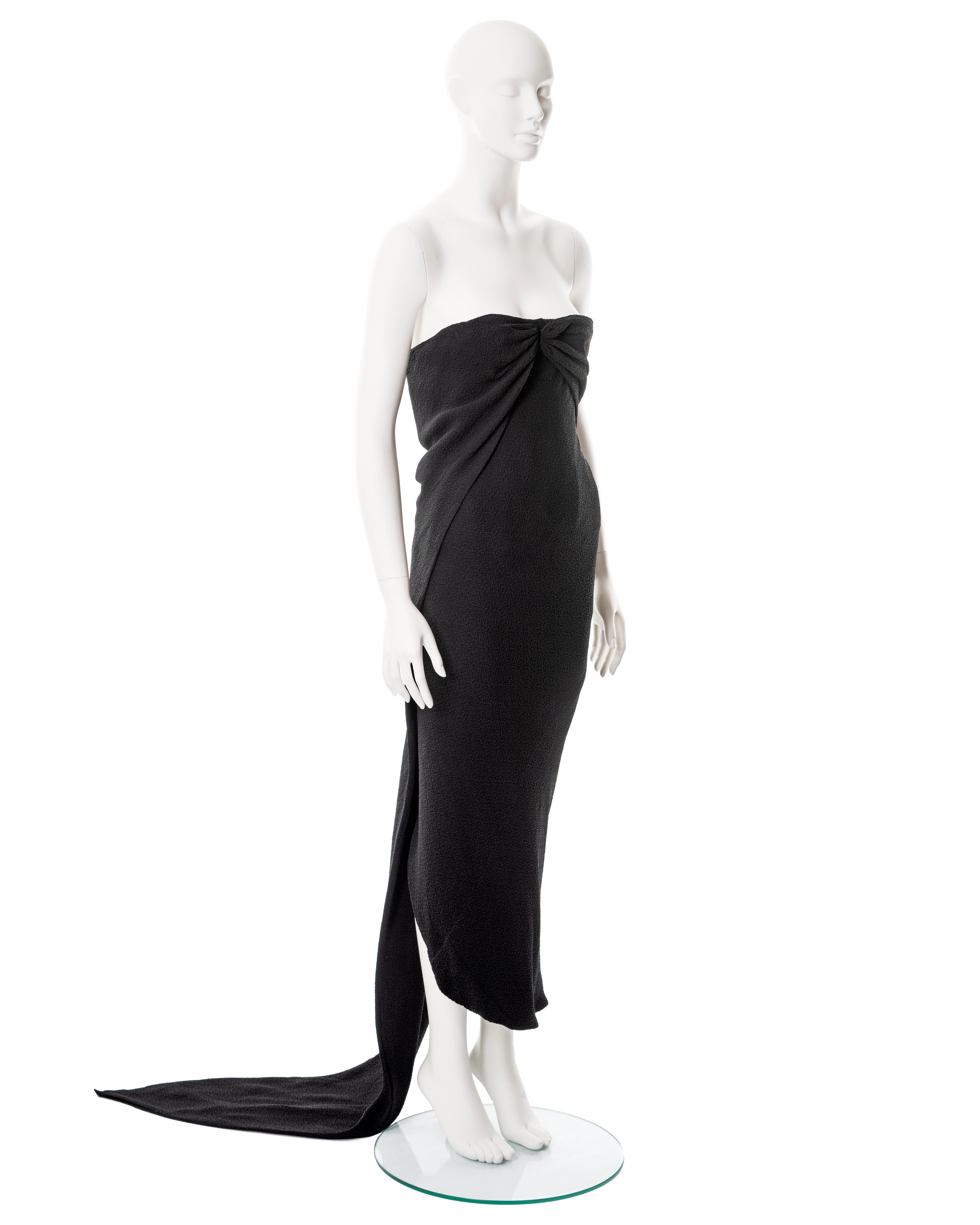 Balenciaga Haute Couture black silk crêpe evening dress with train, fw 1960 For Sale 3