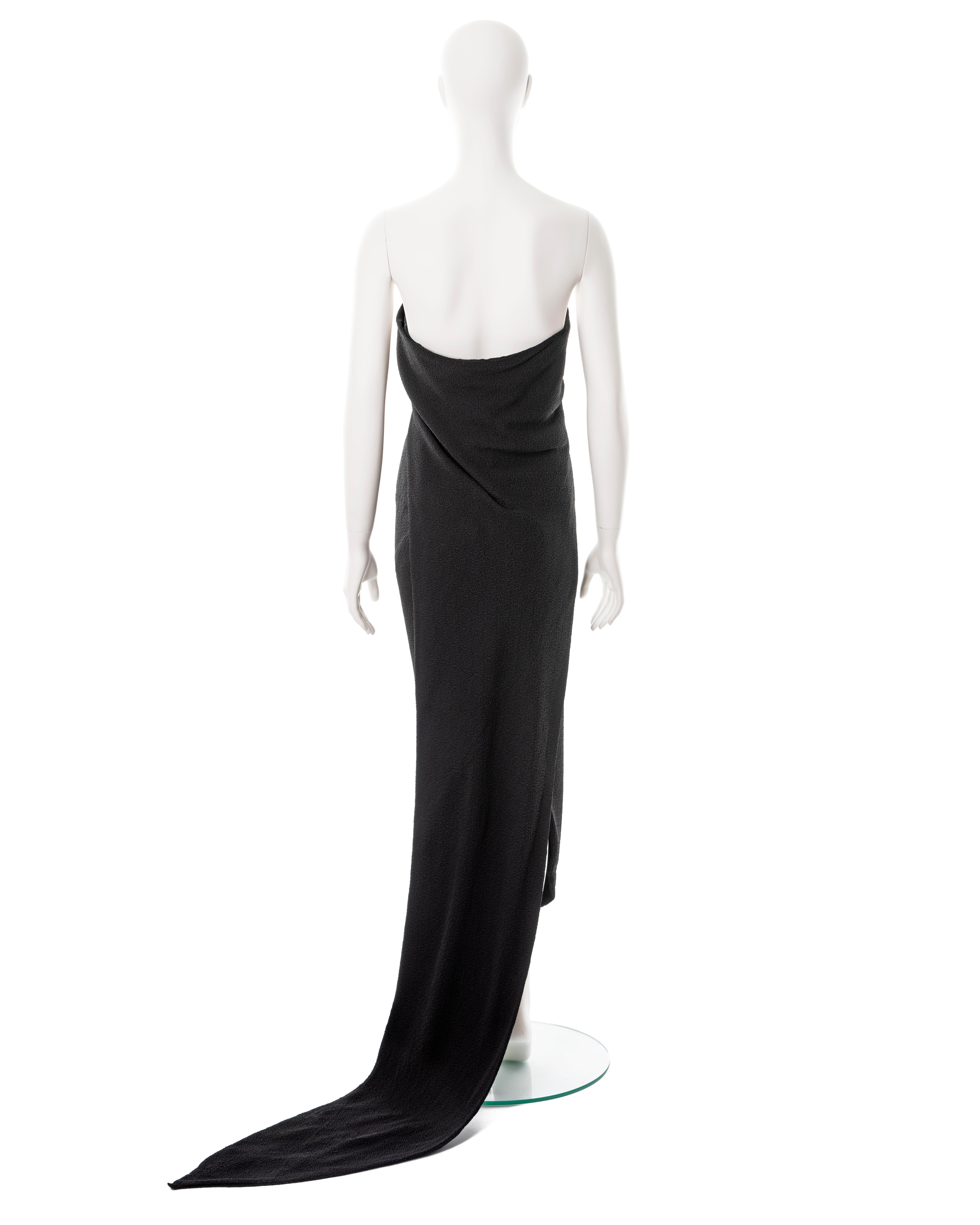 Balenciaga Haute Couture black silk crêpe evening dress with train, fw 1960 For Sale 4