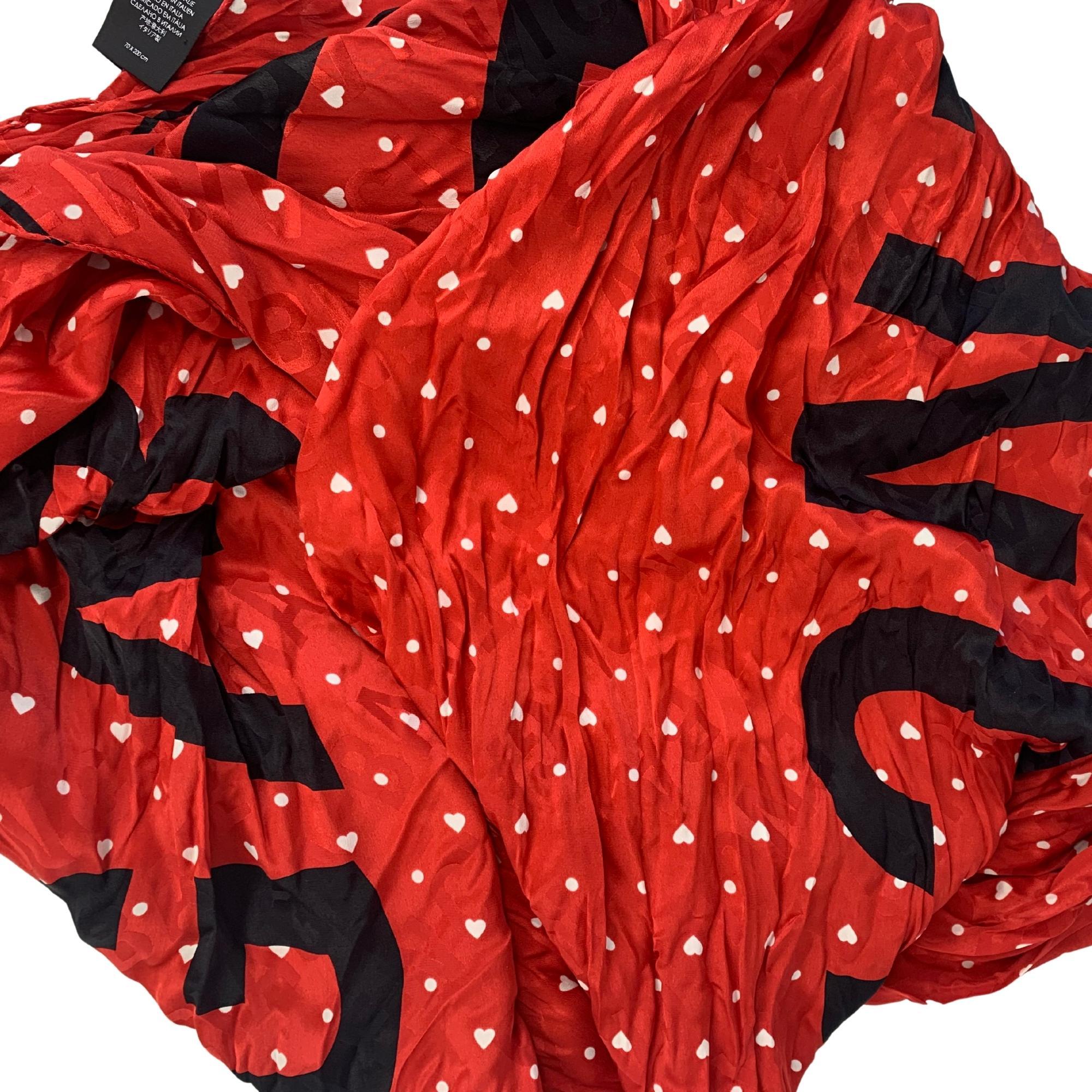 Rouge Balenciaga - Écharpe en soie avec logo rouge « Heart Love » (614874) en vente