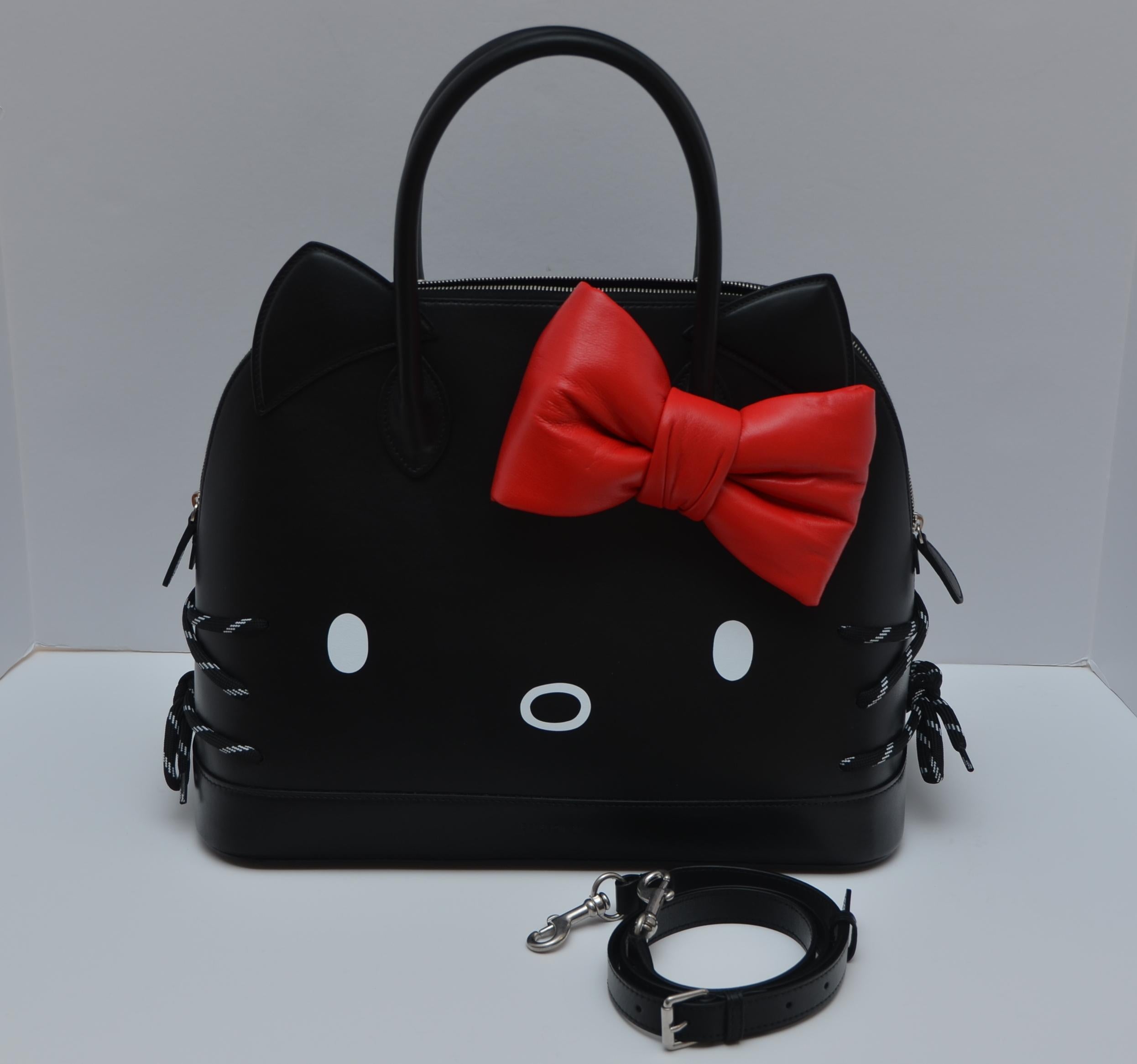 black hello kitty purse