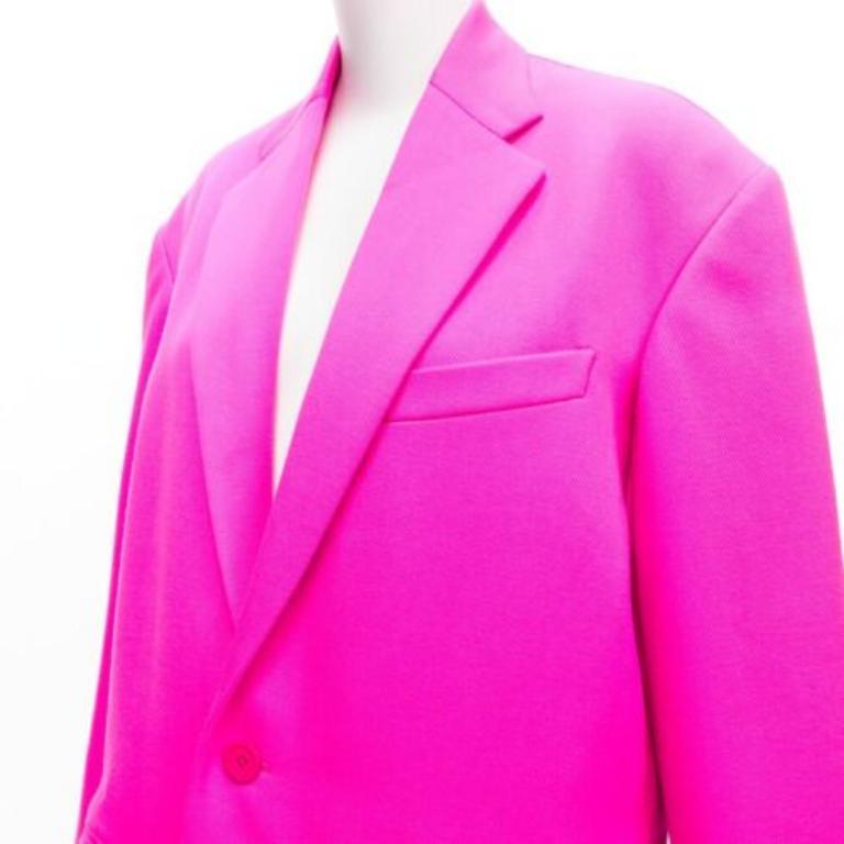 BALENCIAGA hot pink cavalry wool oversized long coat FR34 XS Hailey Beiber
Reference: TGAS/D00635
Brand: Balenciaga
Designer: Demna
As seen on: Hailey Bieber
Material: Wool, Blend
Color: Pink
Pattern: Solid
Closure: Button
Lining: Black Fabric
Extra