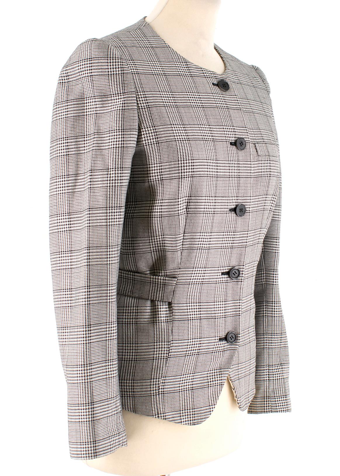 Balenciaga cream and black houndstooth light blazer with wrap around tie featuring button fastening.

- Made in Italy
- Do not wash

Please note, these items are pre-owned and may show signs of
being stored even when unworn and unused. This is