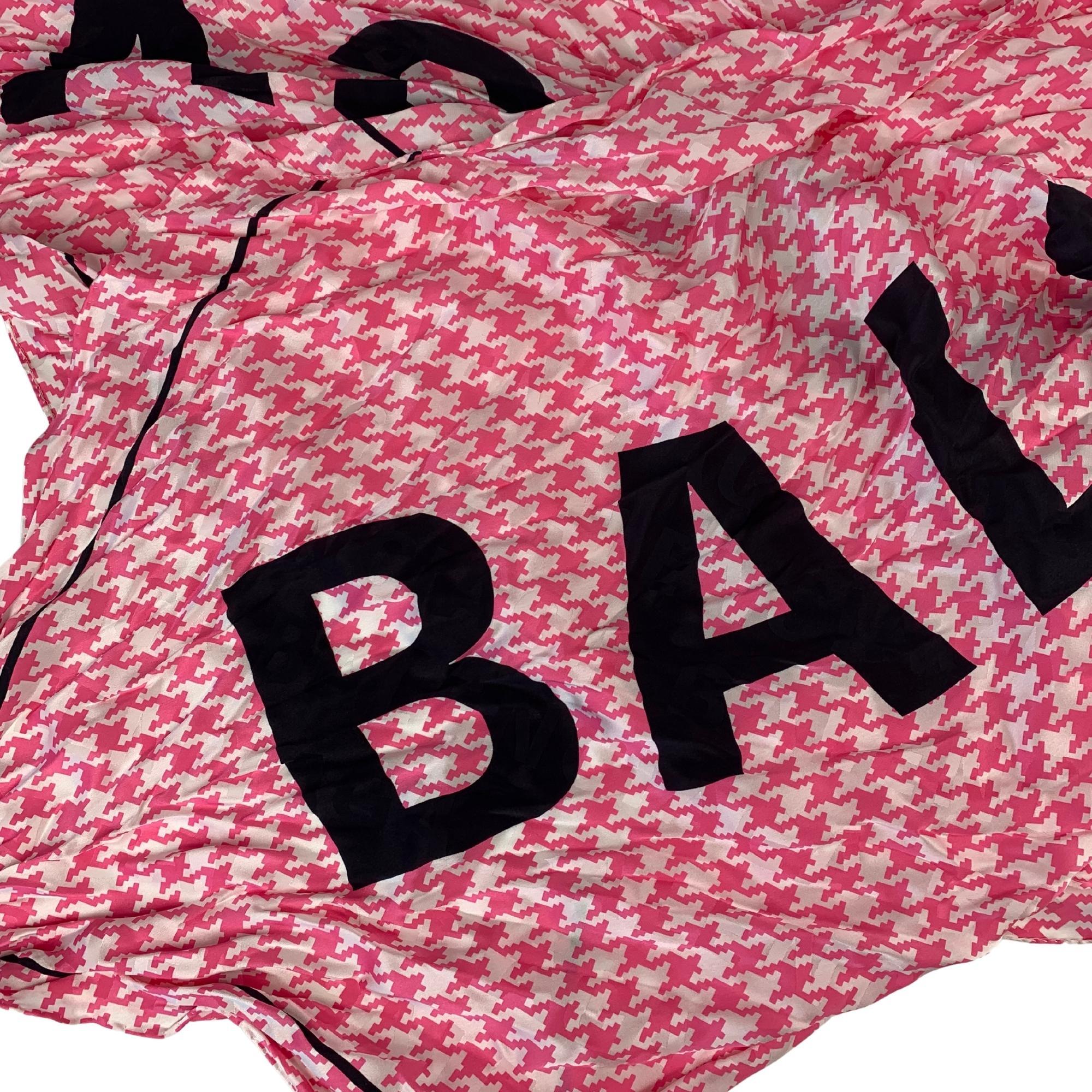 Women's or Men's Balenciaga Houndstooth Check Pink Logo Silk Scarf (692032) For Sale