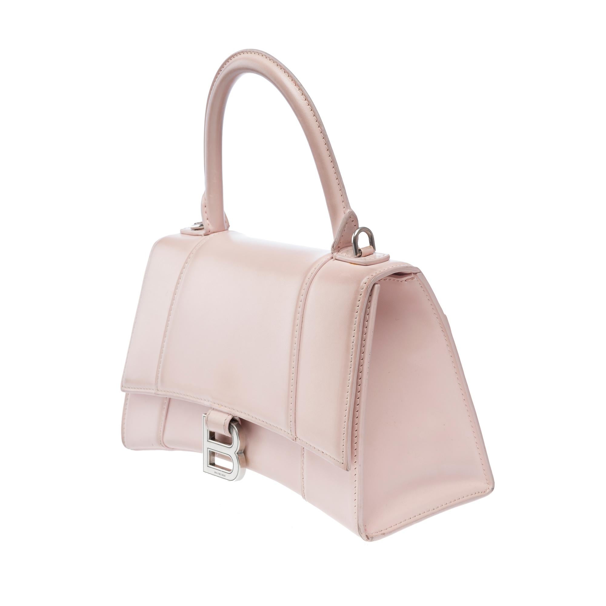 Balenciaga Clessidra piccola in pelle di vitello rosa, PHW In condizioni buone in vendita a Paris, IDF