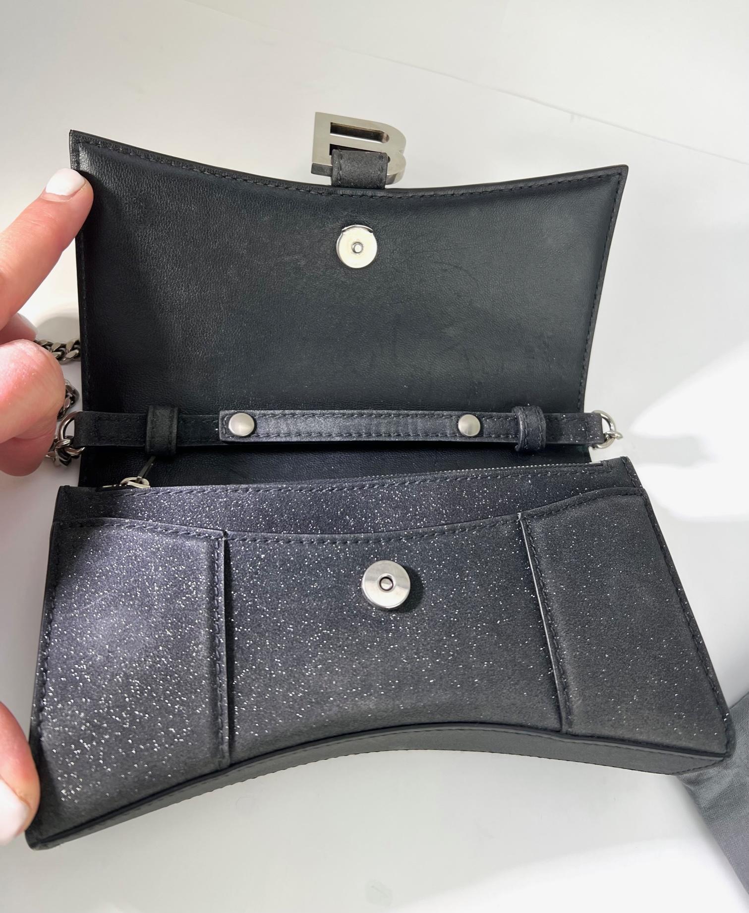 BALENCIAGA Hourglass Wallet On Chain Black Glitter Clutch Shoulder Bag In Excellent Condition For Sale In Freehold, NJ