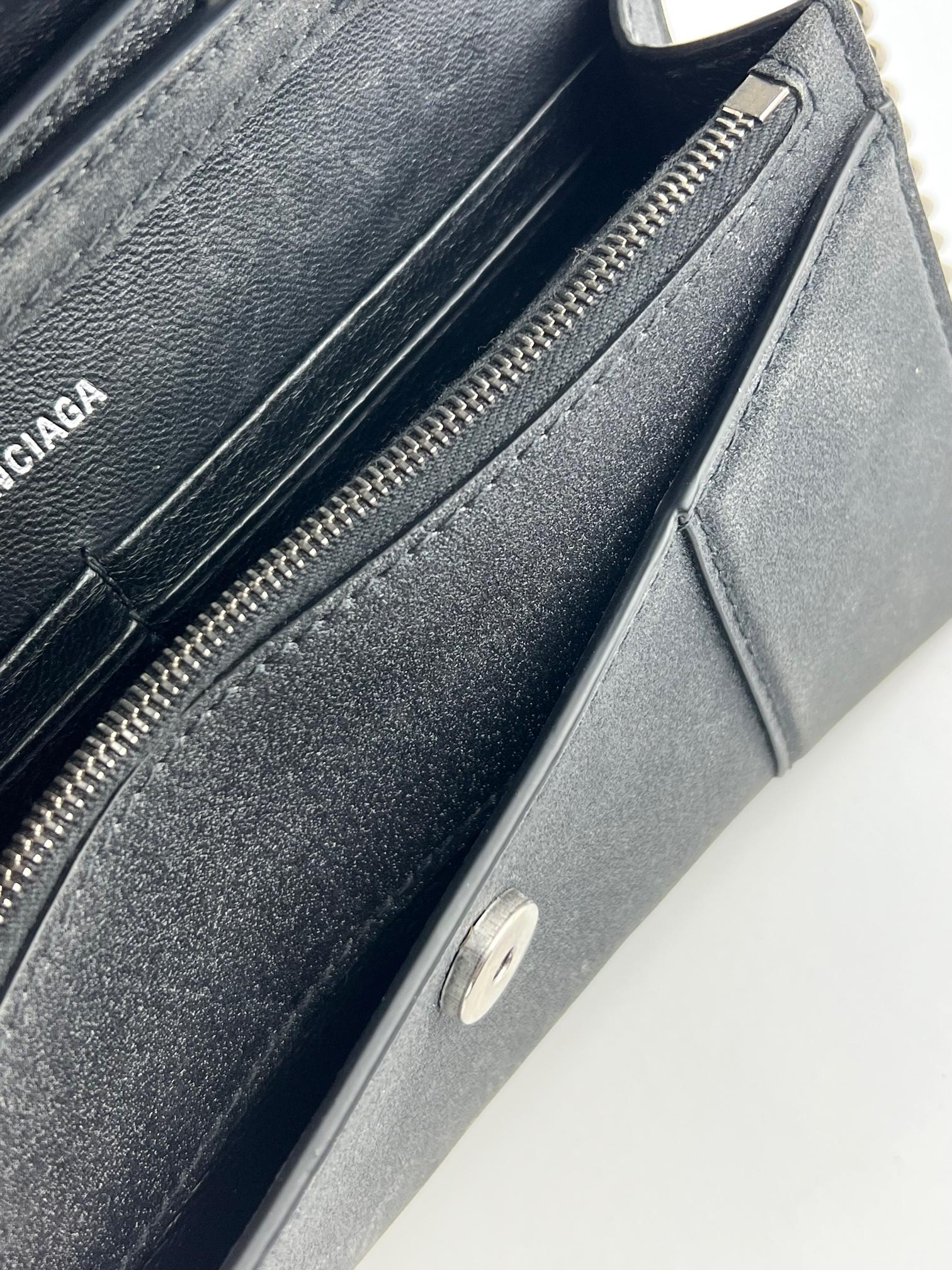 BALENCIAGA Hourglass Wallet On Chain Black Glitter Clutch Shoulder Bag For Sale 3
