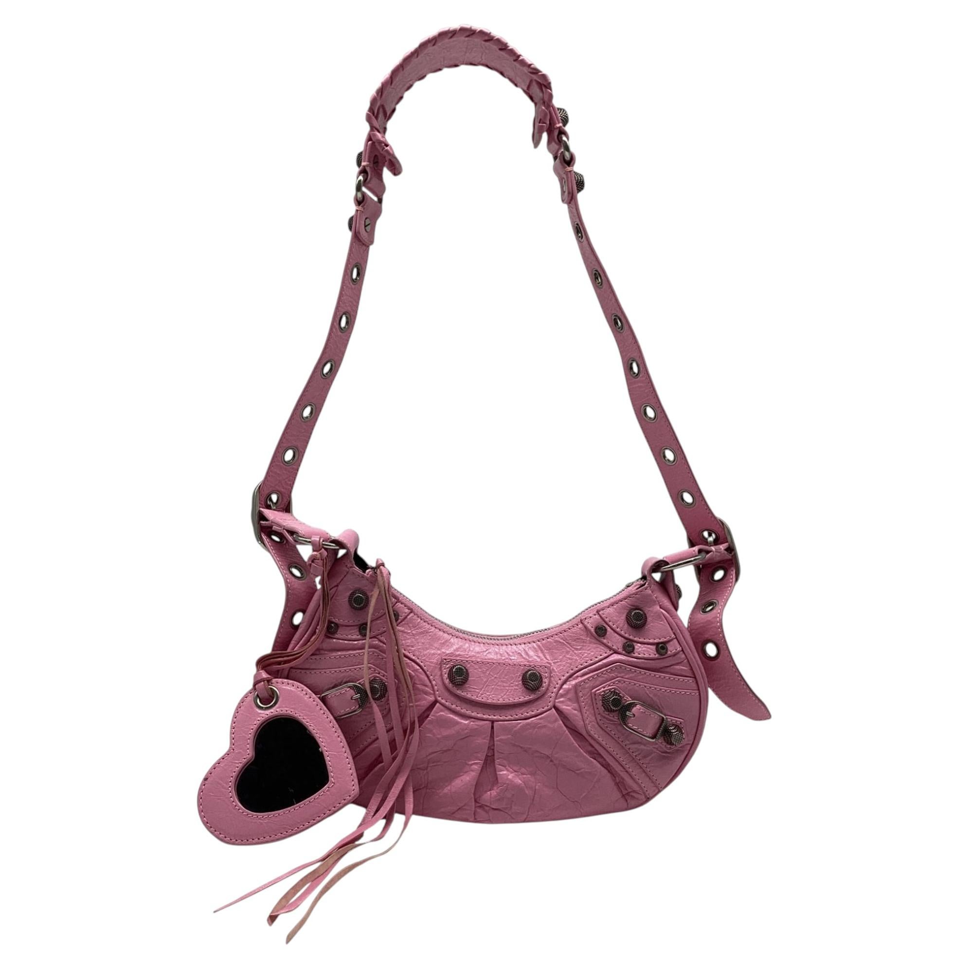 Will Balenciaga clean my bag?