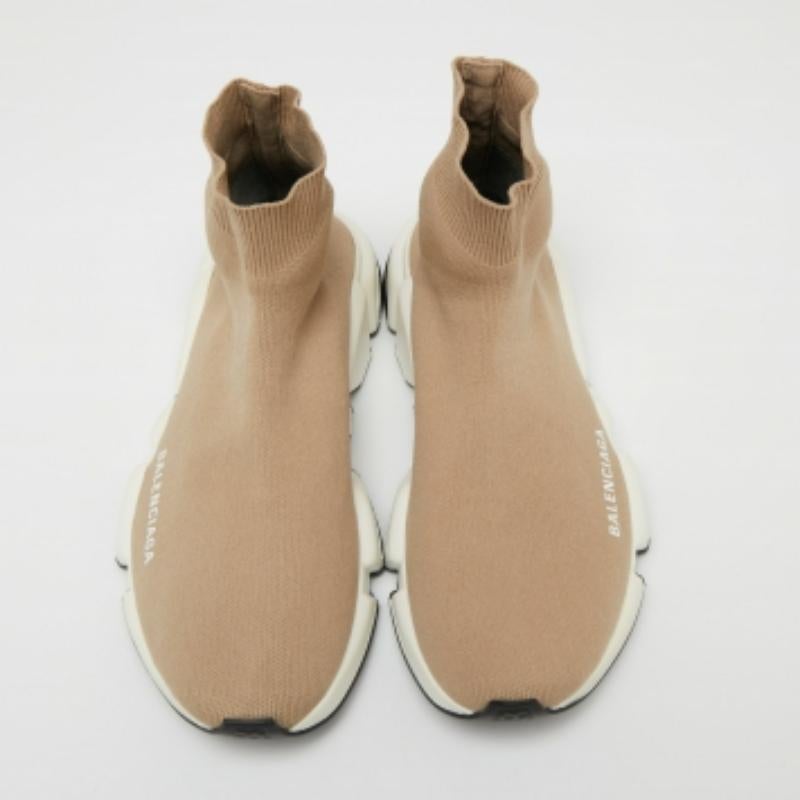 Balenciaga Light Brown Knit Fabric Speed Trainer Sneakers Size 39 In Good Condition For Sale In Dubai, Al Qouz 2