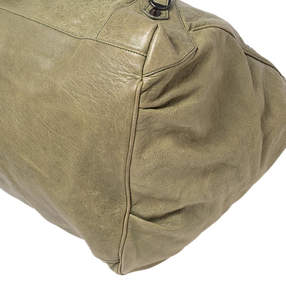 Balenciaga Light Olive Leather Motorcycle City Bag In Good Condition In Dubai, Al Qouz 2