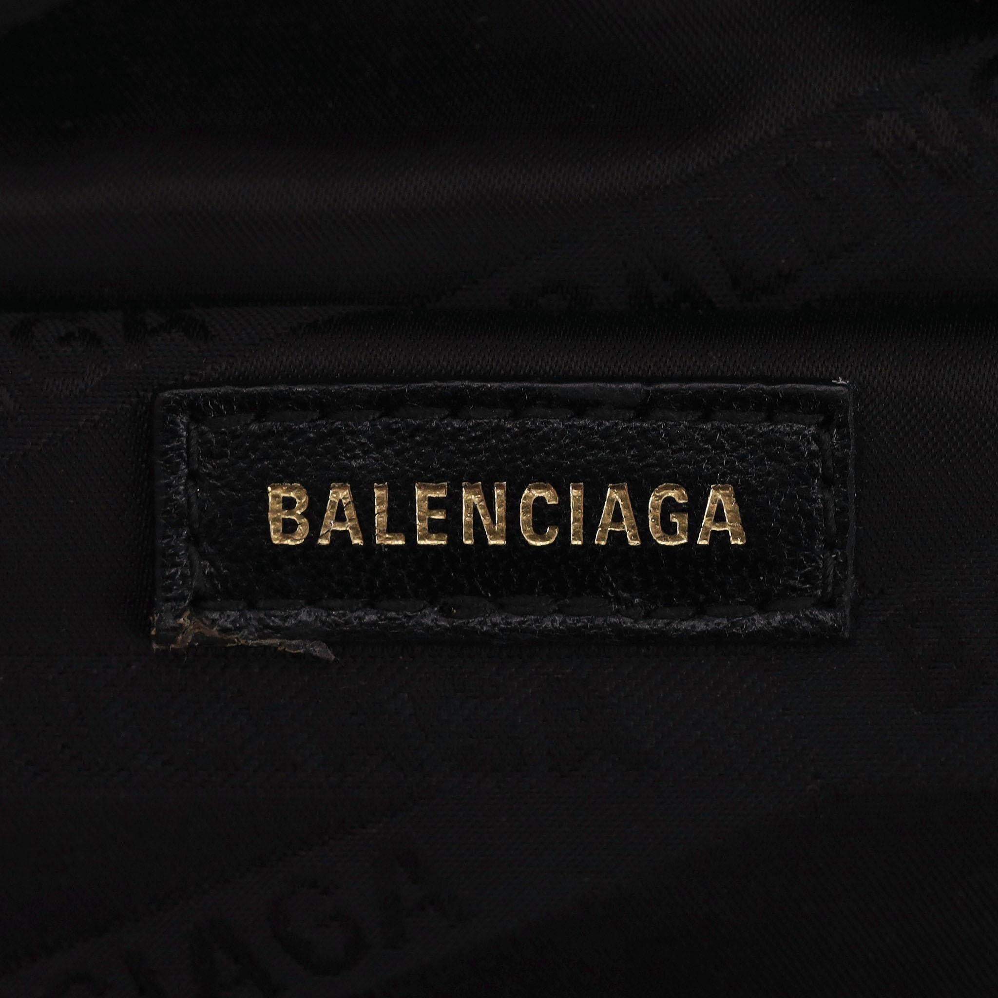 Balenciaga Logo Souvenir Leather Belt Bag For Sale 2