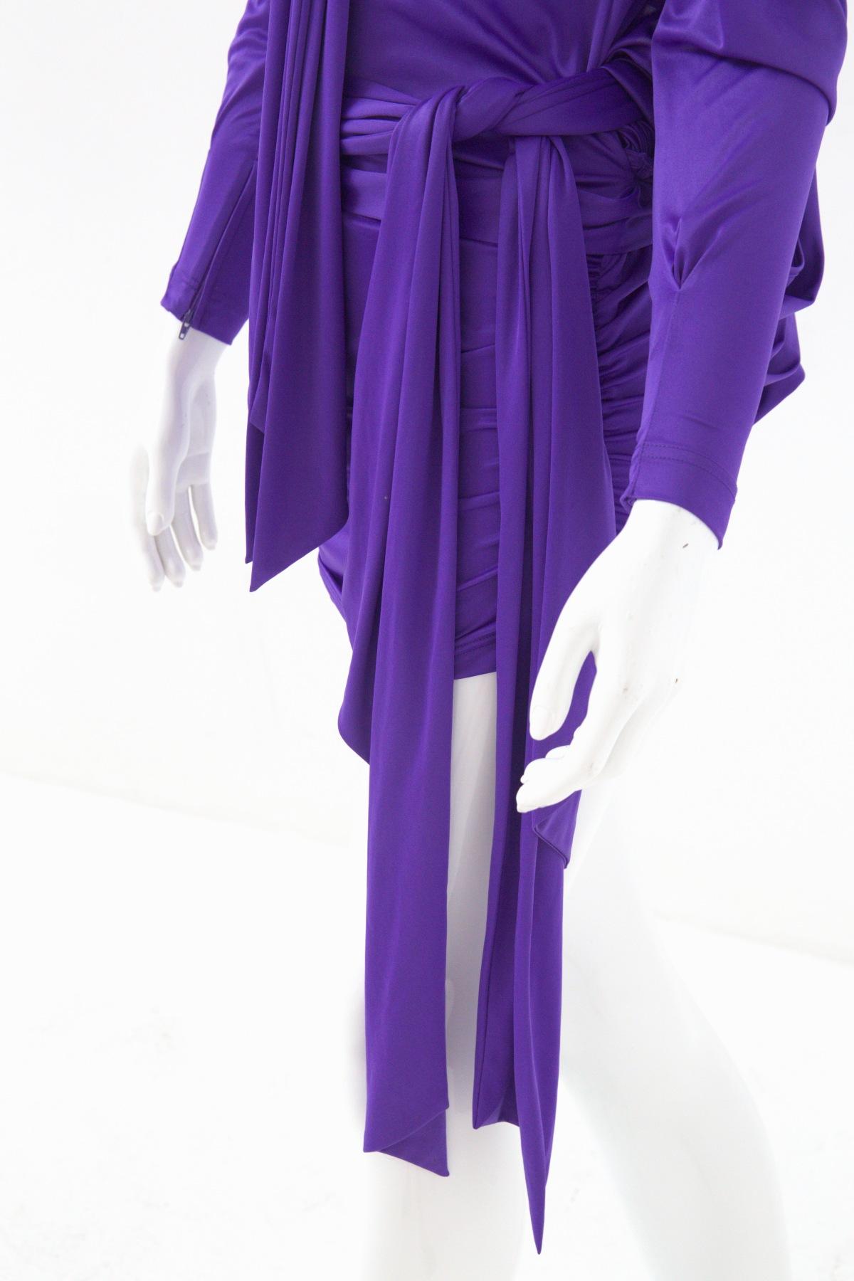Ein luxuriöses lila Vintage-Kleid von Balenciaga im Angebot 1