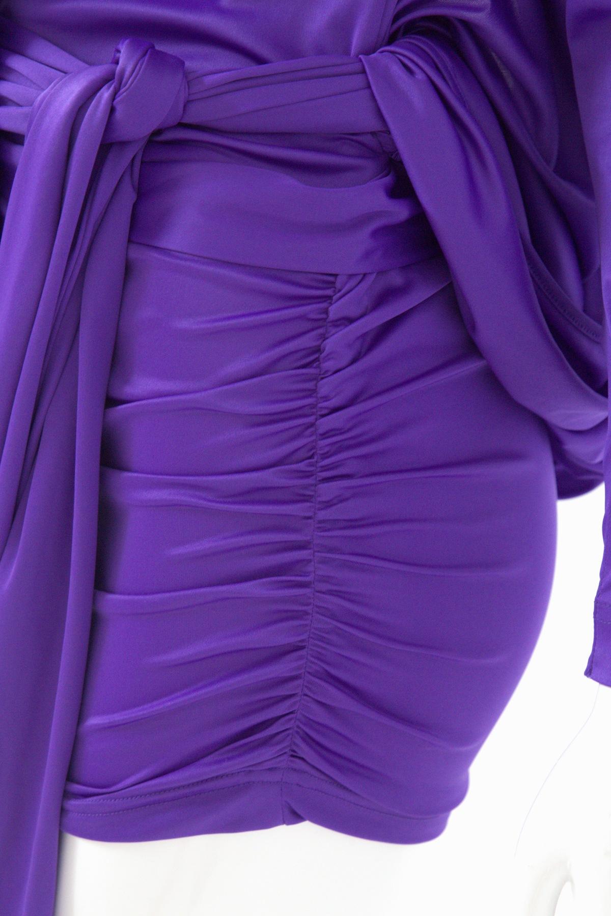 Ein luxuriöses lila Vintage-Kleid von Balenciaga im Angebot 4