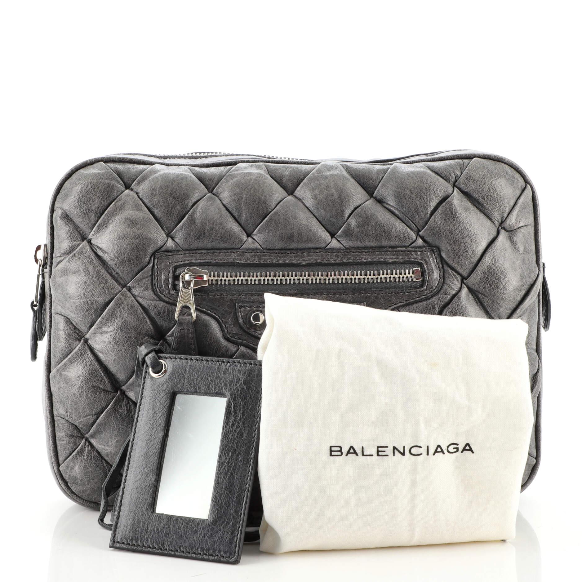Balenciaga Makeup Clutch Matelasse Leather Large Exterior Material Leath