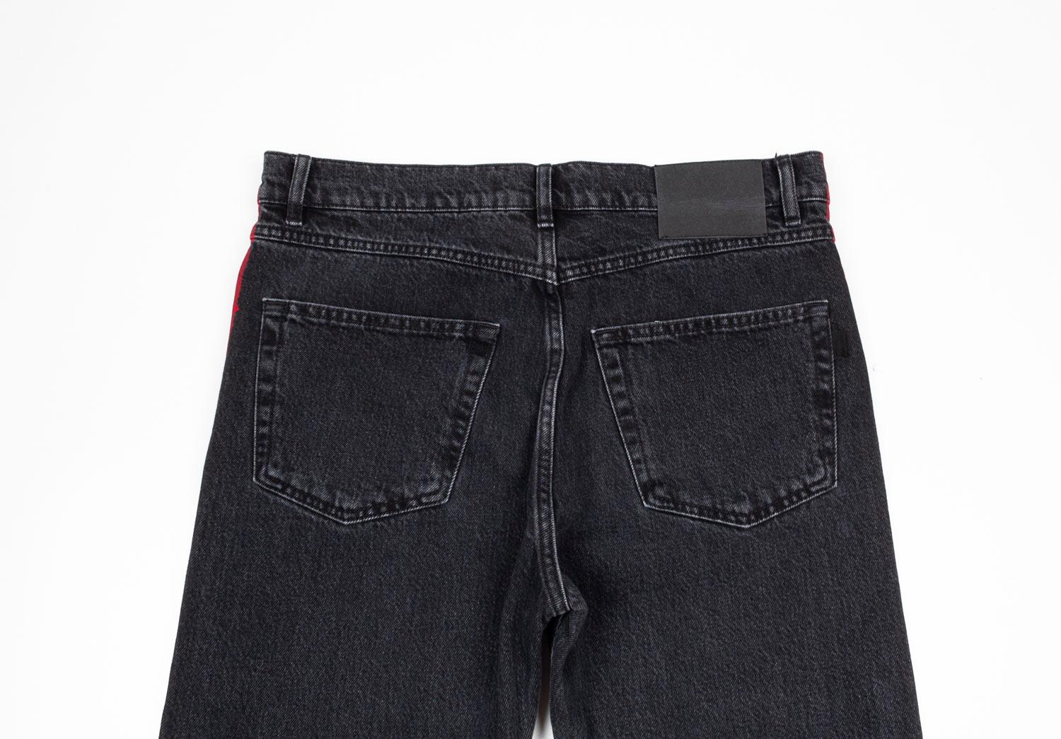 Balenciaga - Jean à rayures rouges, taille 30 médium Excellent état - En vente à Kaunas, LT