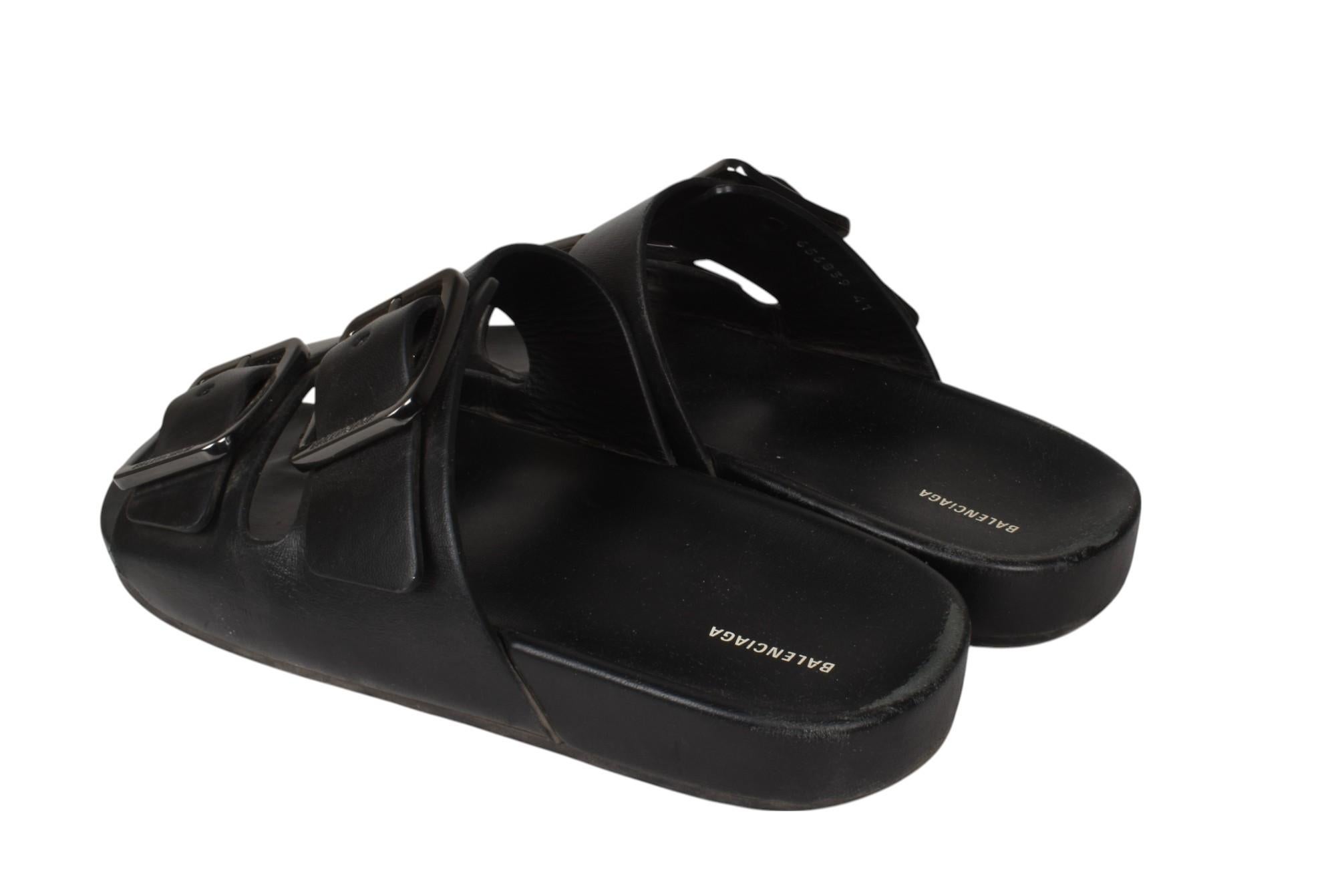 Compruebe mis otros listados. Tiene a la venta mucha más ropa de diseño. Abierto a cualquier oferta.
El artículo en venta es 100% auténtico Zapatillas Balenciaga Hombre Zapatillas de verano, DUNU0
Color: negro
(El color real puede variar un poco