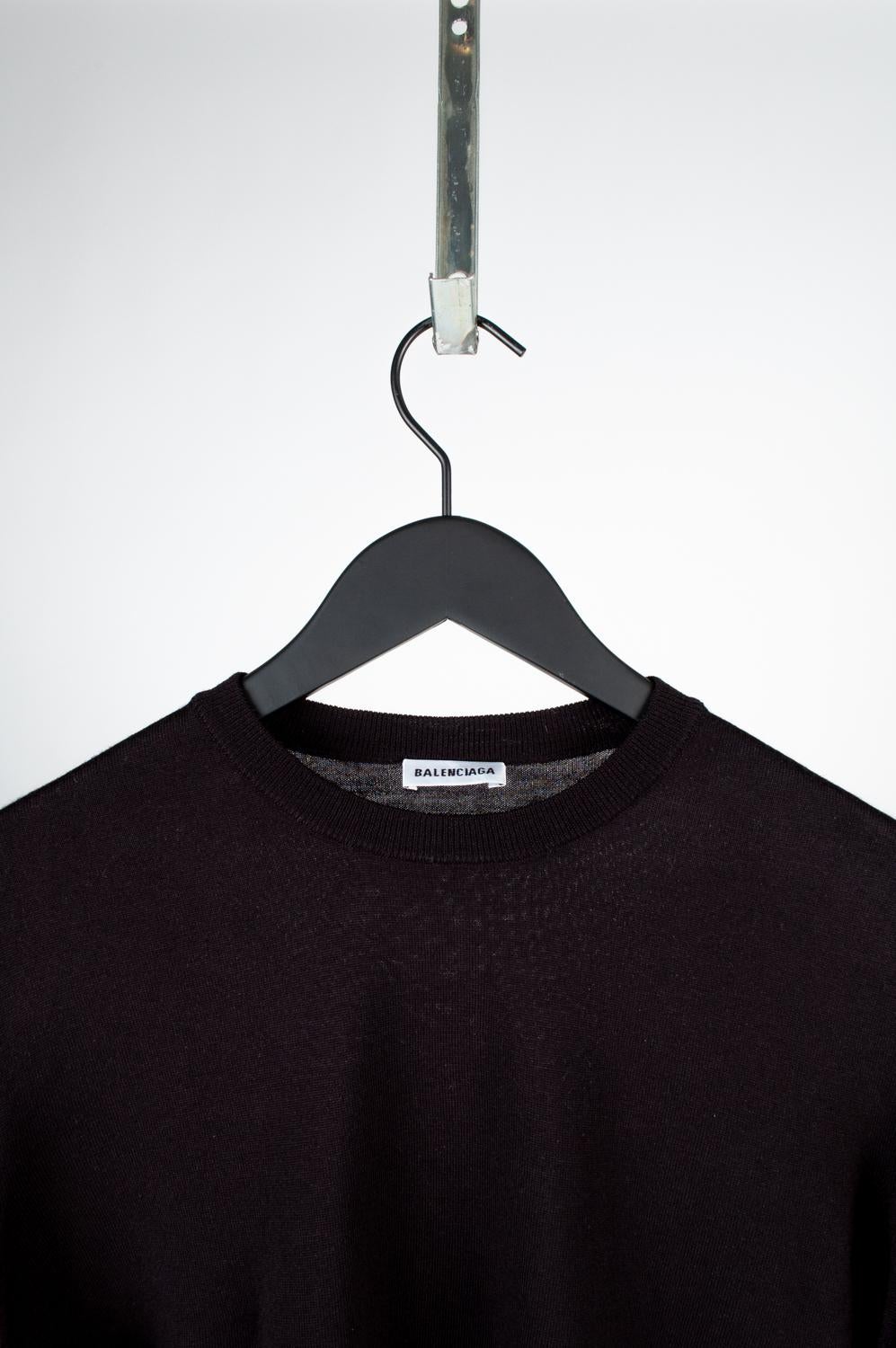 Balenciaga Men Sweater Top Crew Neck Size S/M, S598 In Excellent Condition For Sale In Kaunas, LT
