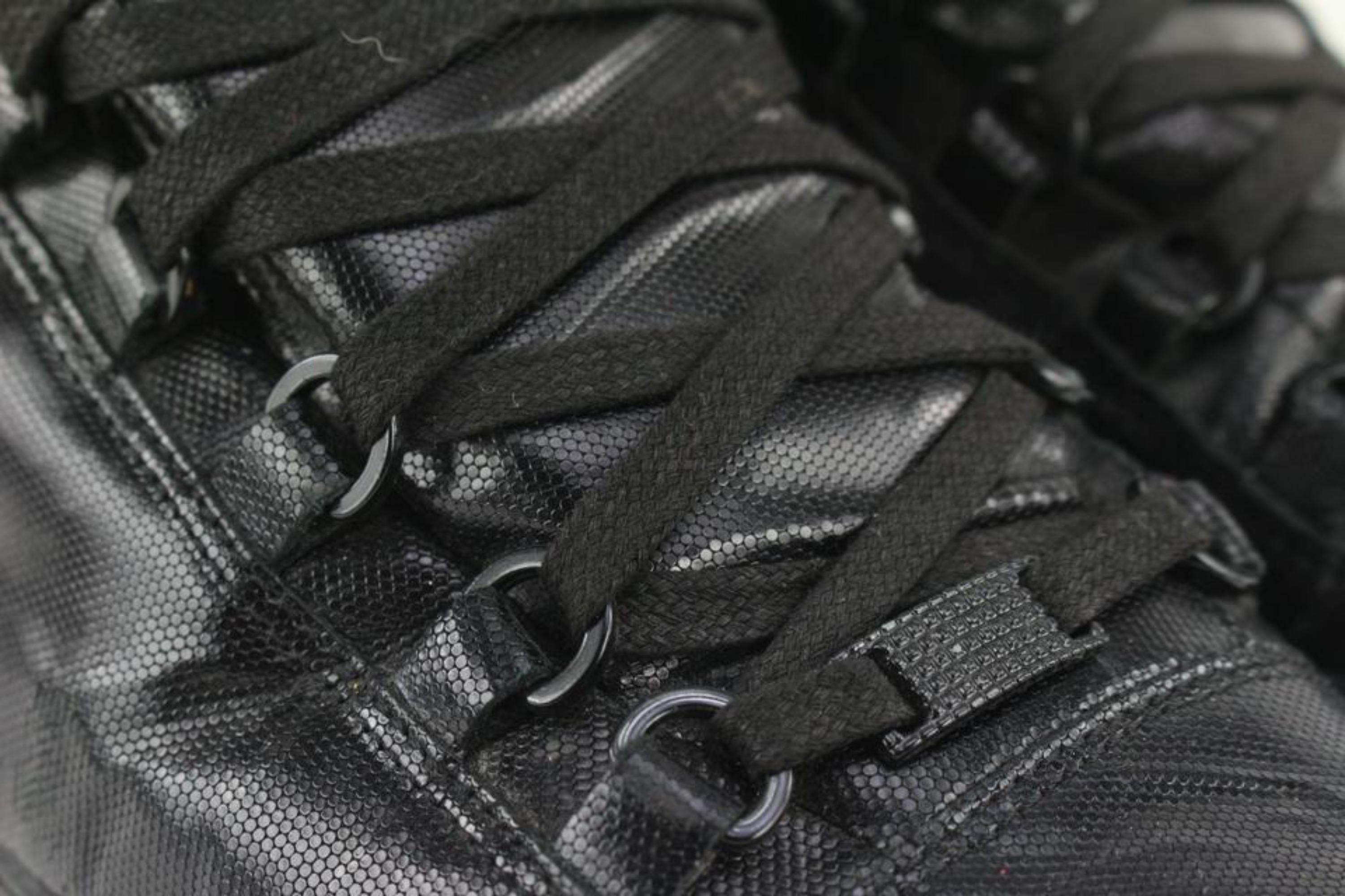 Balenciaga Men's 41 Black Arena Sneaker 126ba6 In Good Condition For Sale In Dix hills, NY