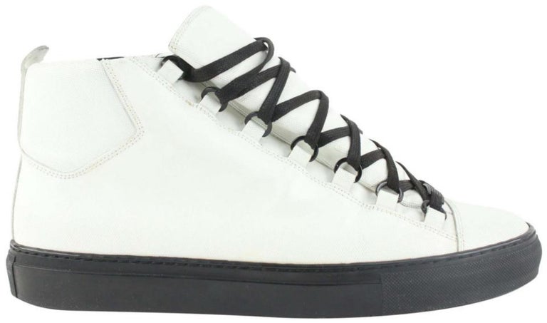 heilige Grand Sandy Balenciaga Men's Size 42 White x Black Arena Sneaker 3BA1221 For Sale at  1stDibs