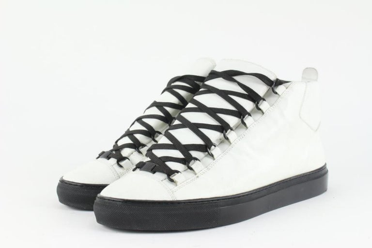 Balenciaga Men's Size 42 White x Black Arena Sneaker 3BA1221 For Sale at  1stDibs